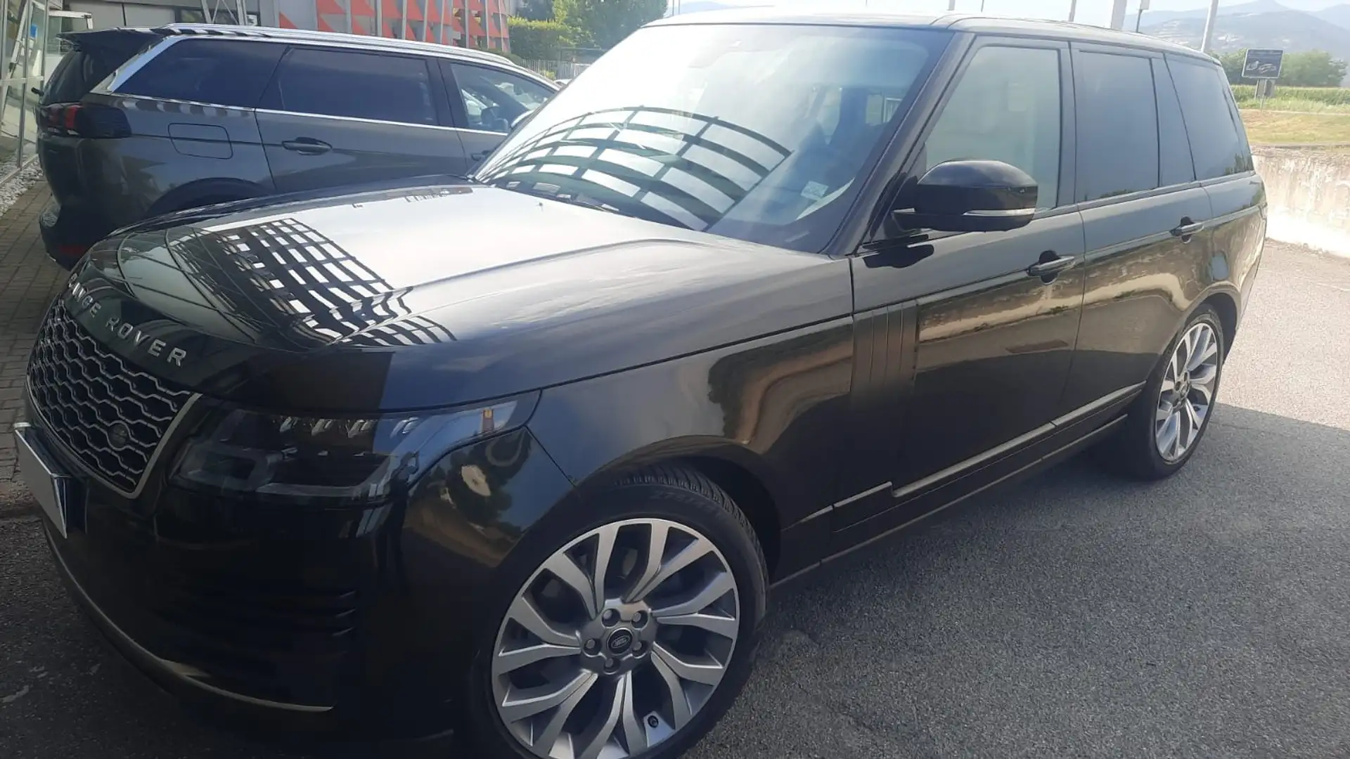 Land Rover Range Rover PASSO LUNGO  LWB 3.0 sdV6 Vogue auto my19 Nero - 2