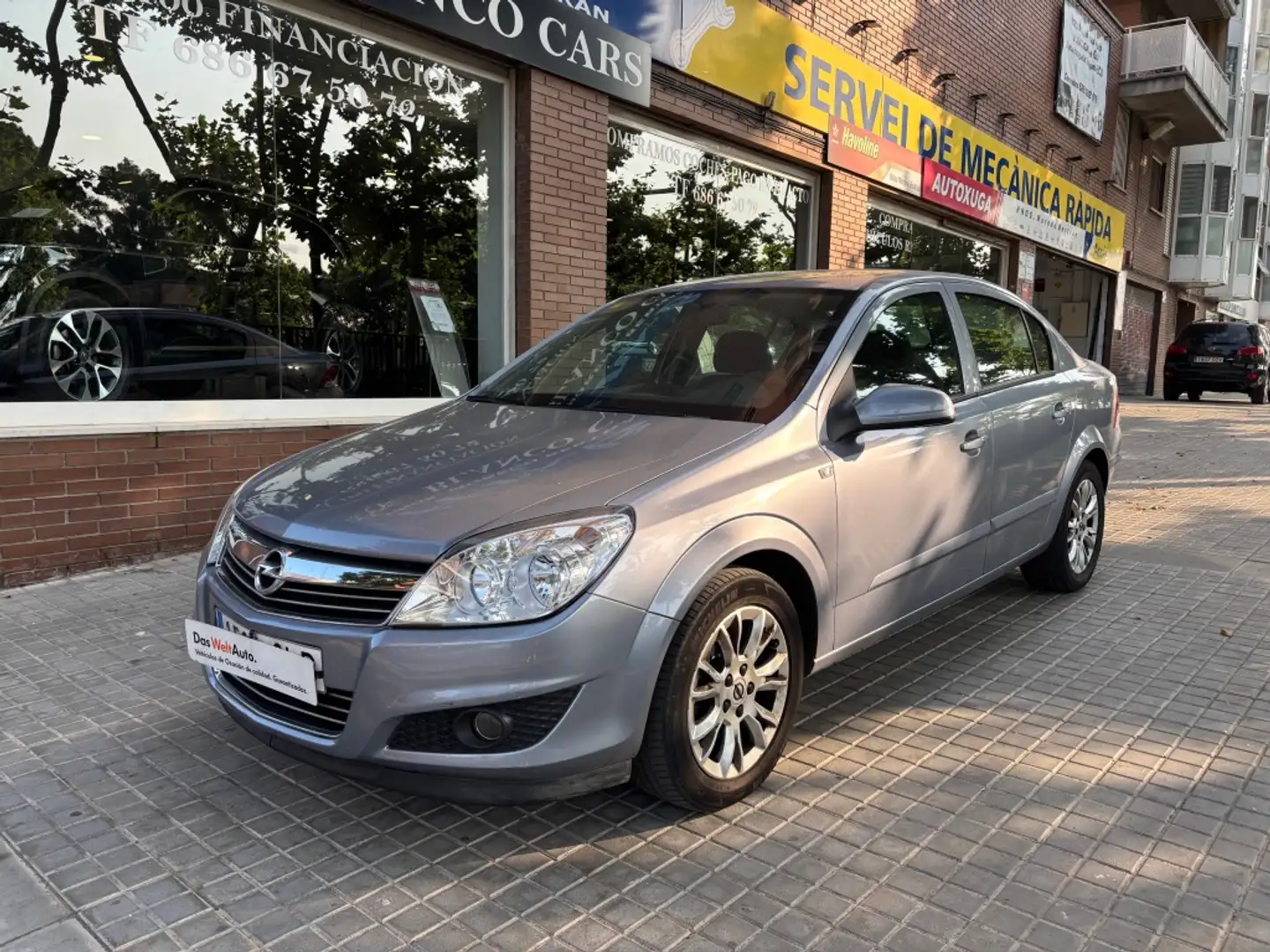 Opel Astra 1.6 16v Enjoy 115 Plateado - 2