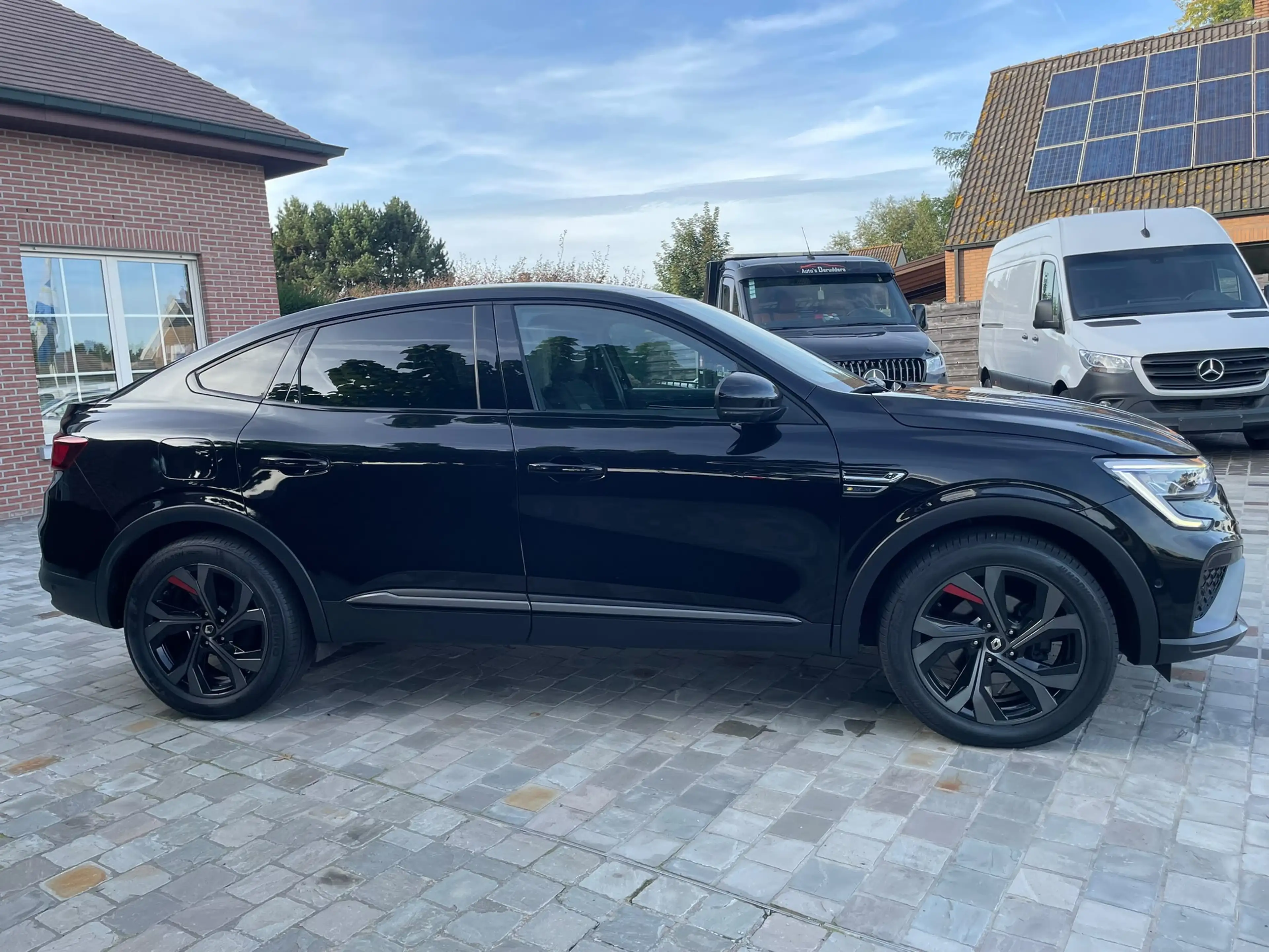 Renault Arkana Arkana E-TECH 1.6i R.S.Line — photo 10