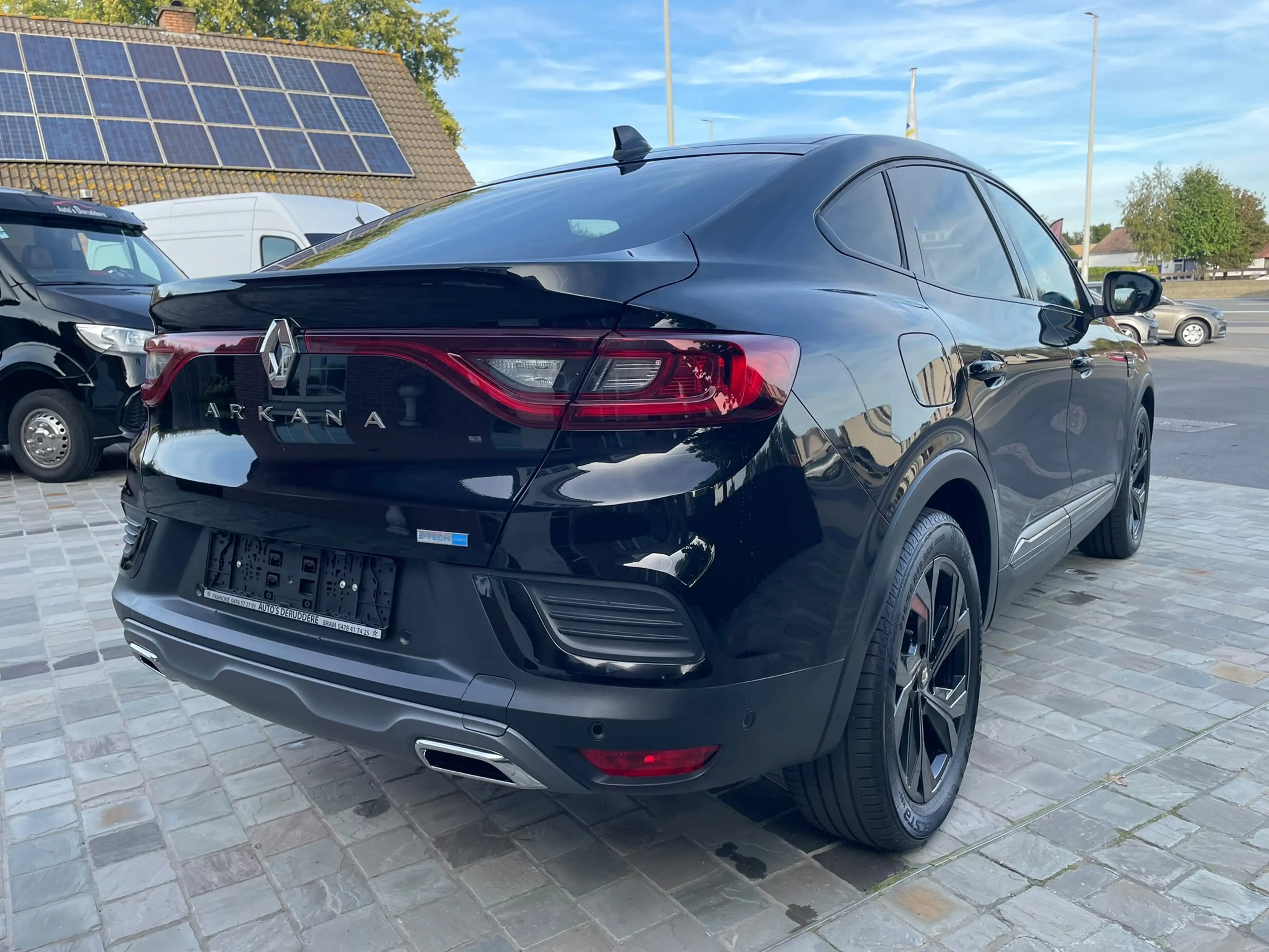 Renault Arkana Arkana E-TECH 1.6i R.S.Line — photo 13