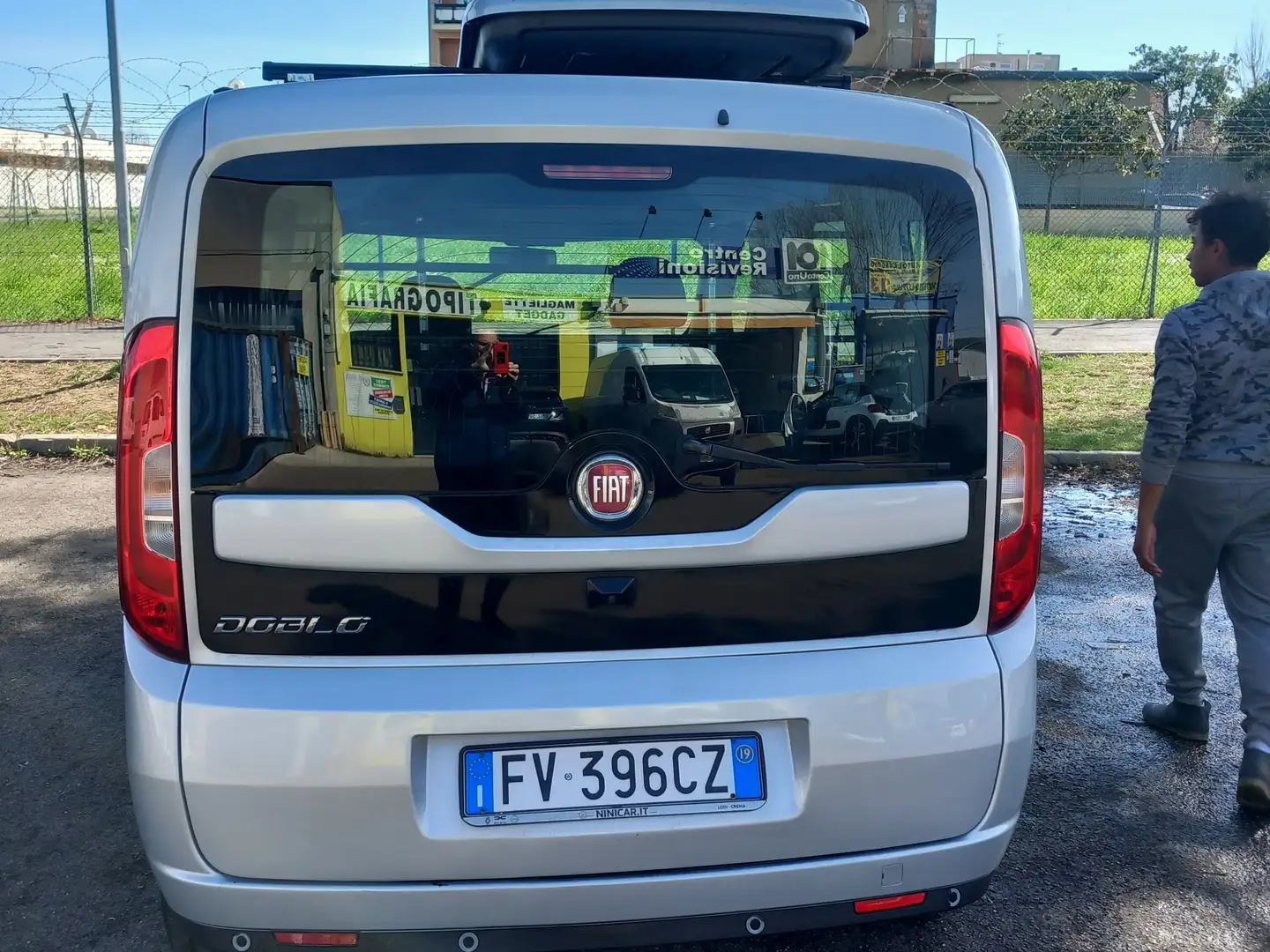 Fiat Doblo Doblo II 2019 1.4 tjt 16v Easy 120cv my19 Grijs - 2