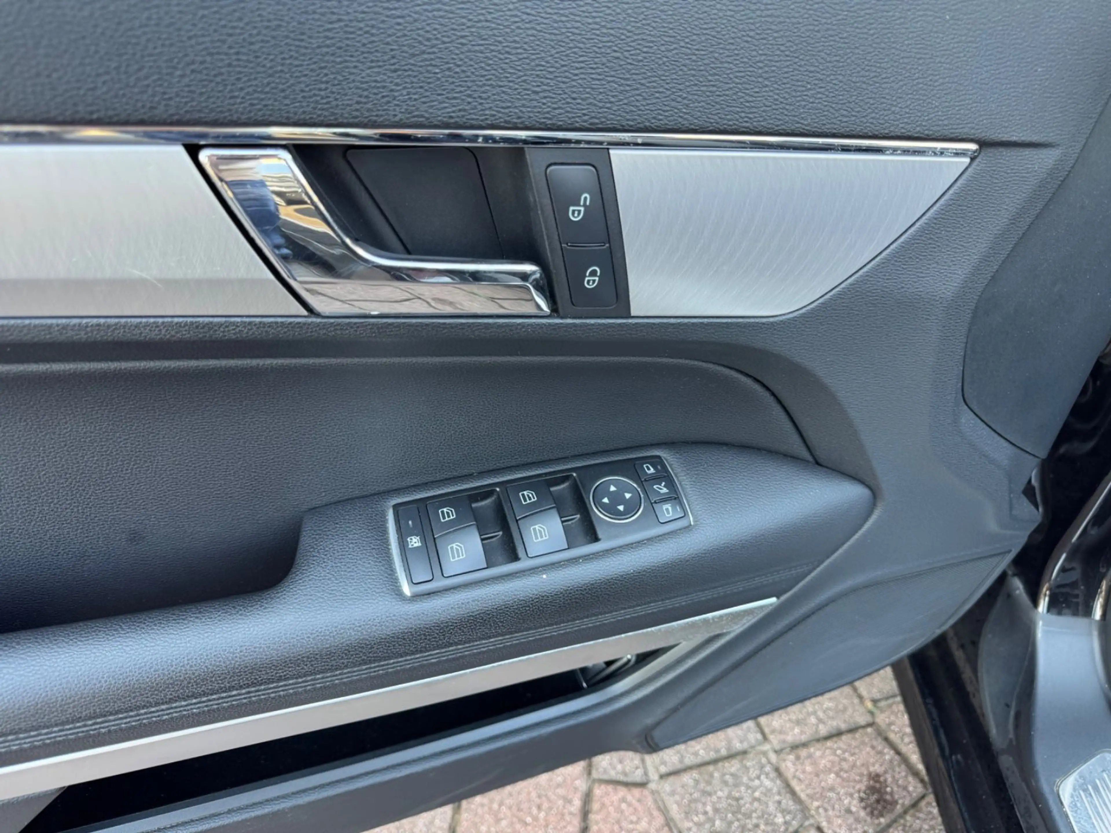Mercedes-Benz E 220 E -Klasse Cabrio 220 CDI LEDER/ AIRSCARF — photo 12