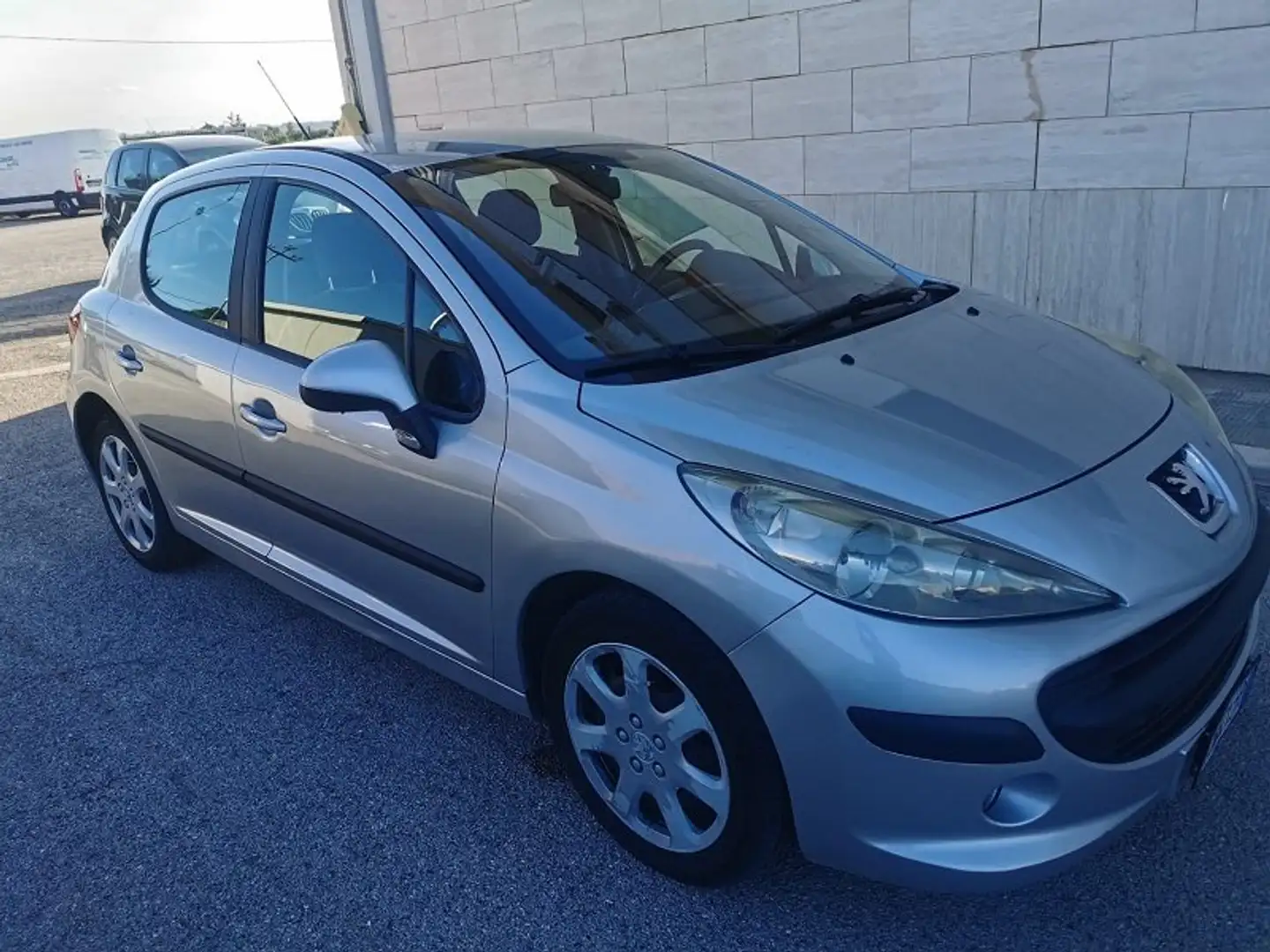 Peugeot 207 5p 1.6 hdi 16v Zilver - 2