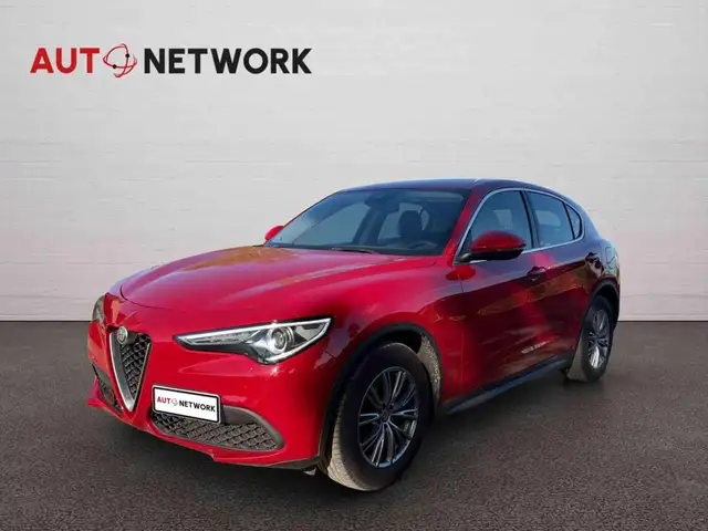Alfa Romeo Stelvio view 4