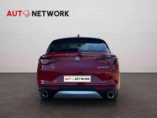 Alfa Romeo Stelvio view 5