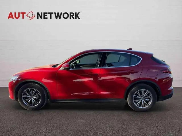 Alfa Romeo Stelvio view 7