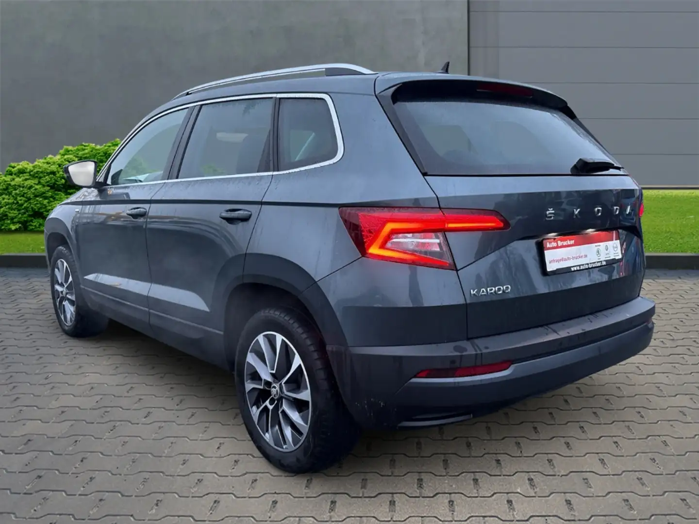 Skoda Karoq Drive 125+Alufelgen+Anhängerkupplung+Klimaautomati Grau - 2