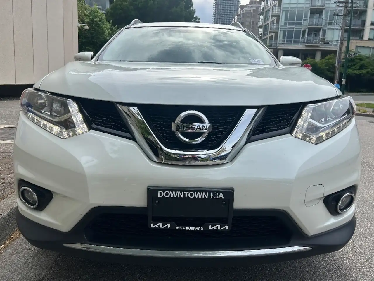 Nissan Rogue снимка Nissan Rogue