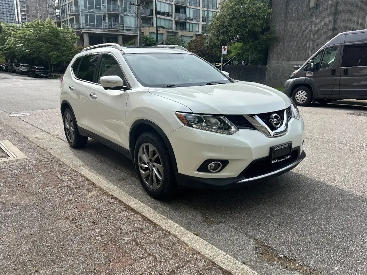 Nissan Rogue снимка Nissan Rogue