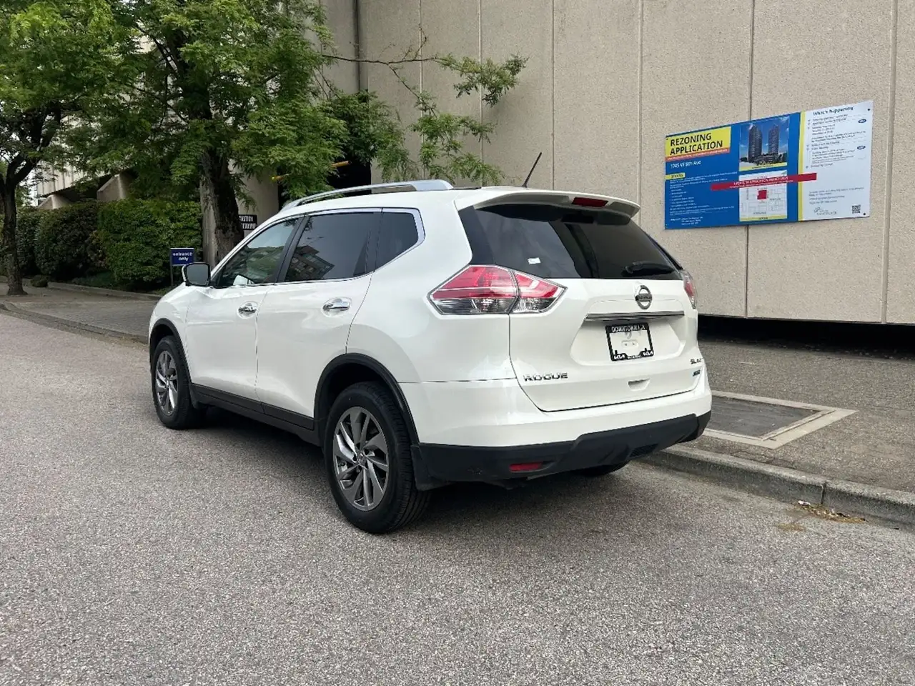 Nissan Rogue снимка Nissan Rogue