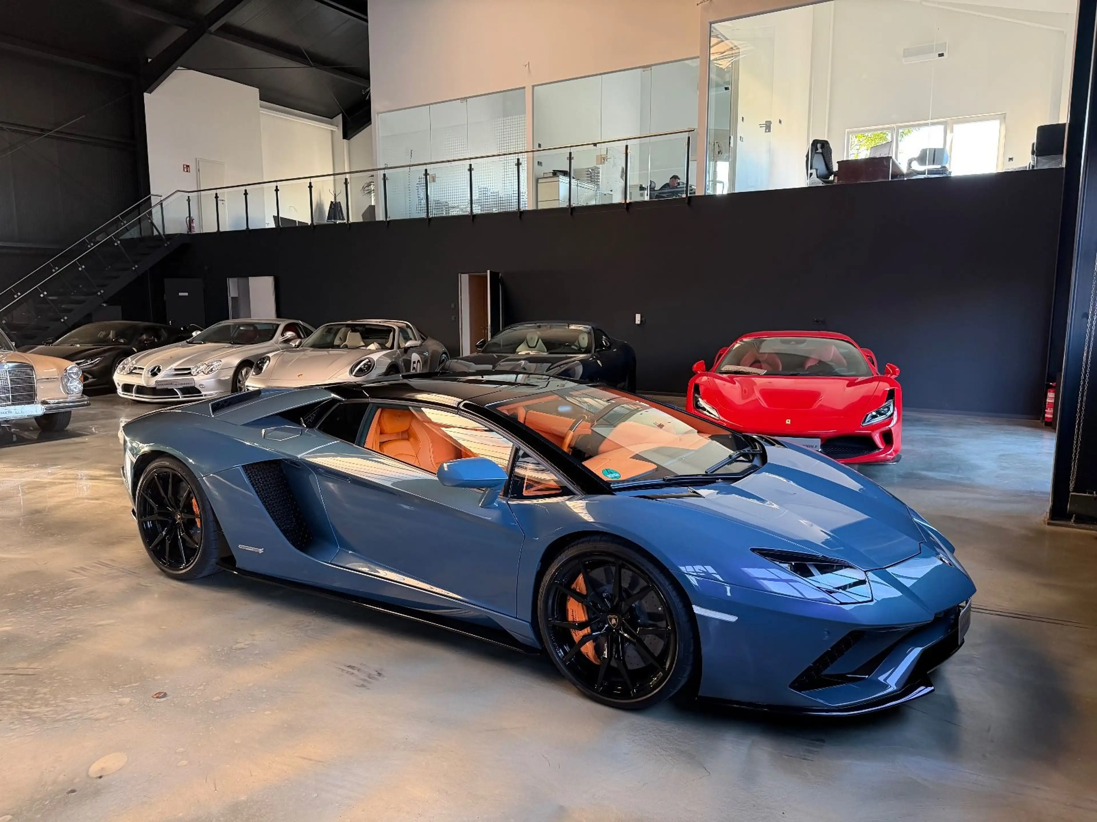 Lamborghini Aventador S Roadster SPECIAL COLOR/ONE OF ONE — photo 10