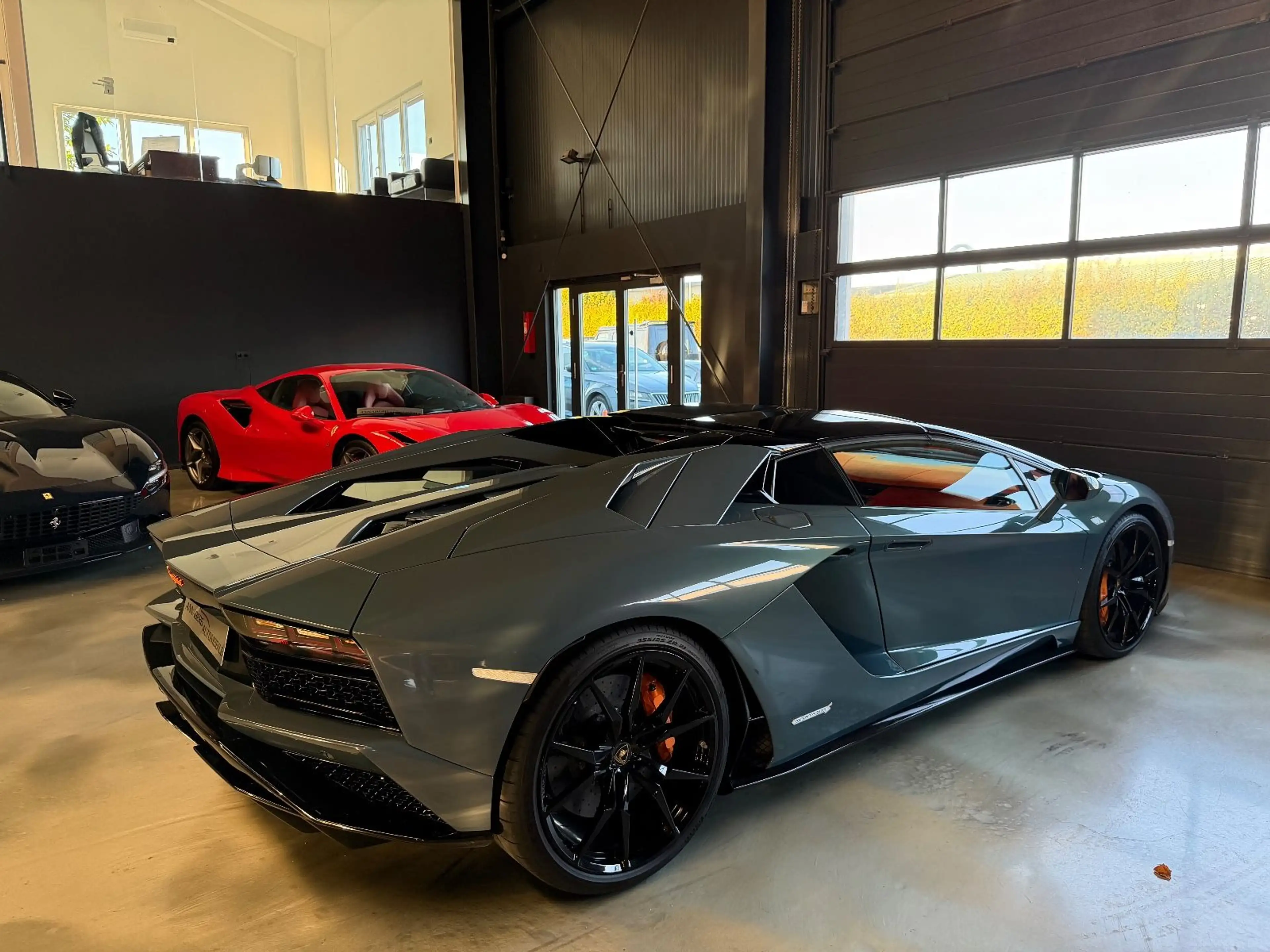 Lamborghini Aventador S Roadster SPECIAL COLOR/ONE OF ONE — photo 12