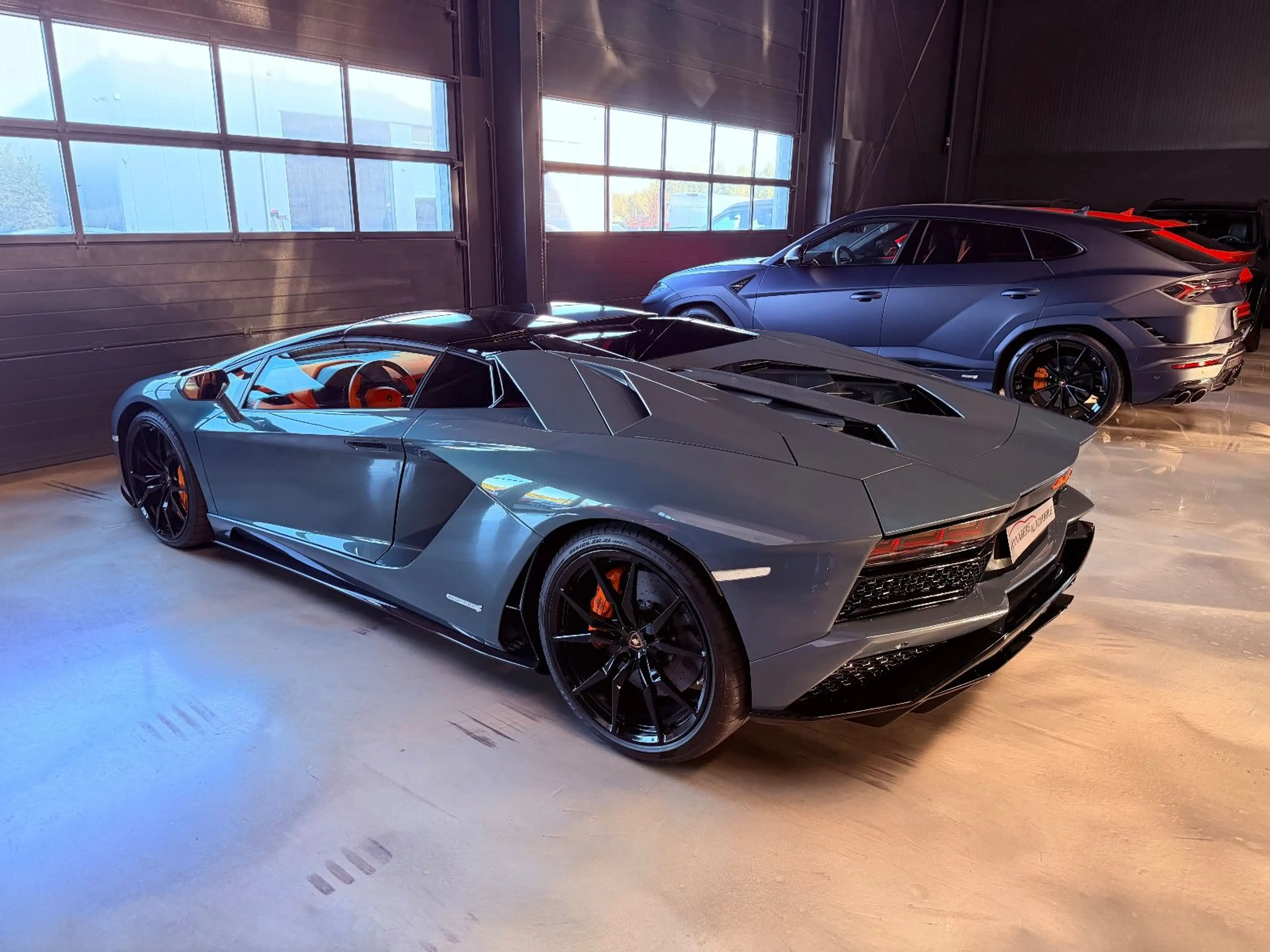 Lamborghini Aventador S Roadster SPECIAL COLOR/ONE OF ONE — photo 15
