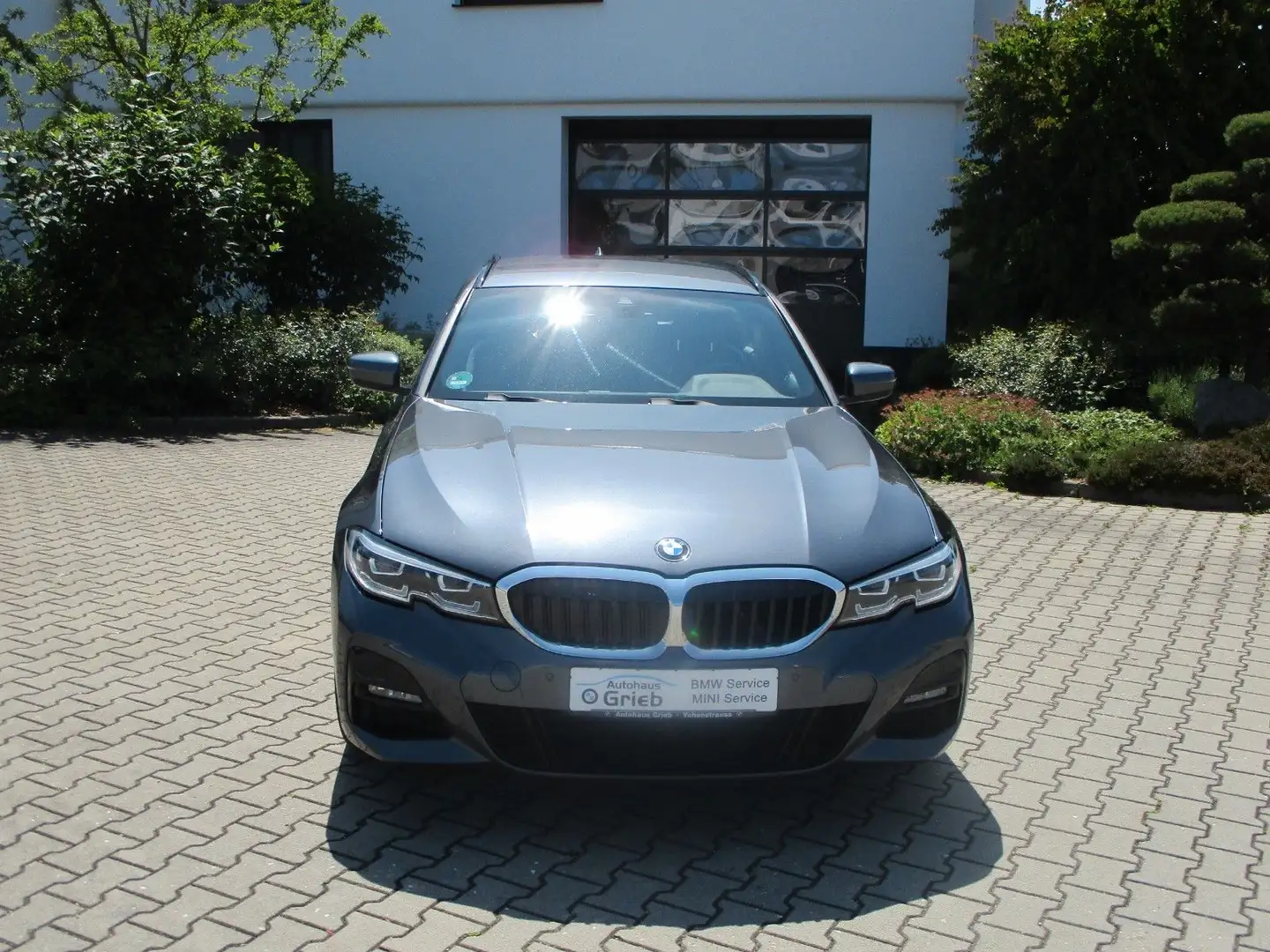 BMW 320 d Touring M Sport AHK Alarm Harman Kardon Grau - 2