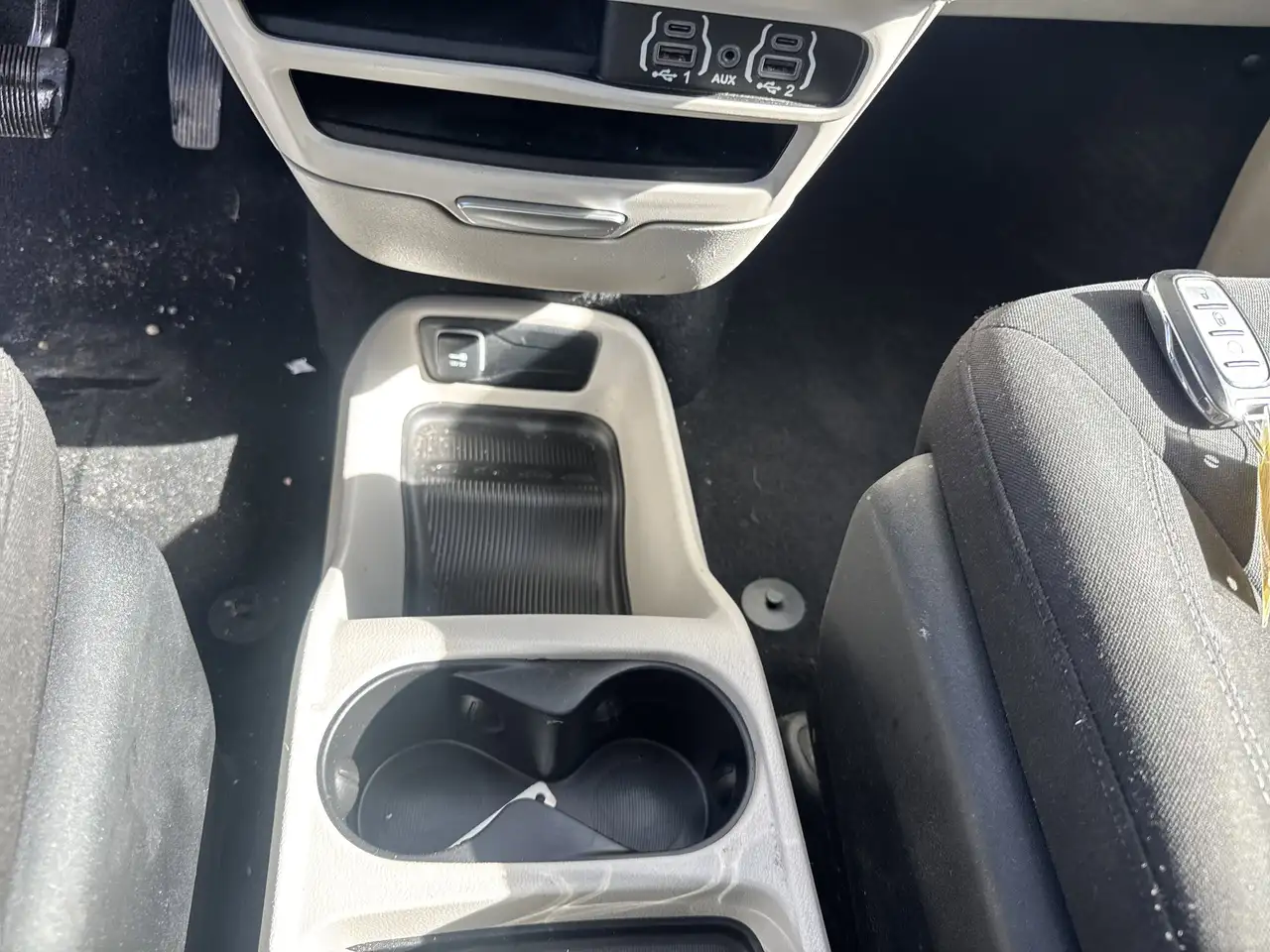 Chrysler Grand Caravan снимка Chrysler Grand Caravan