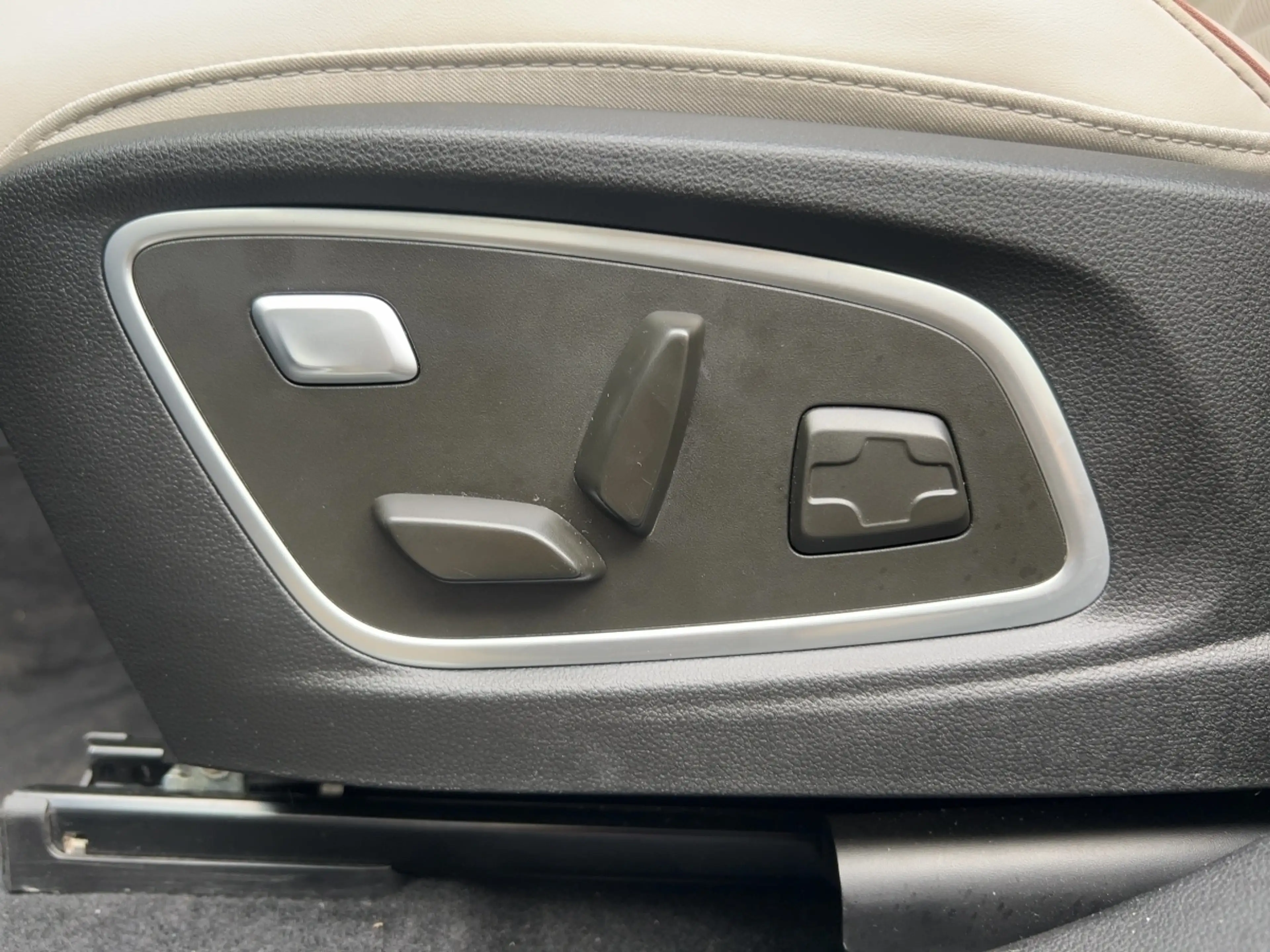 Renault Espace 6 Iconic E-Tech Full Hybrid 200 SHZ PDC BT — photo 18