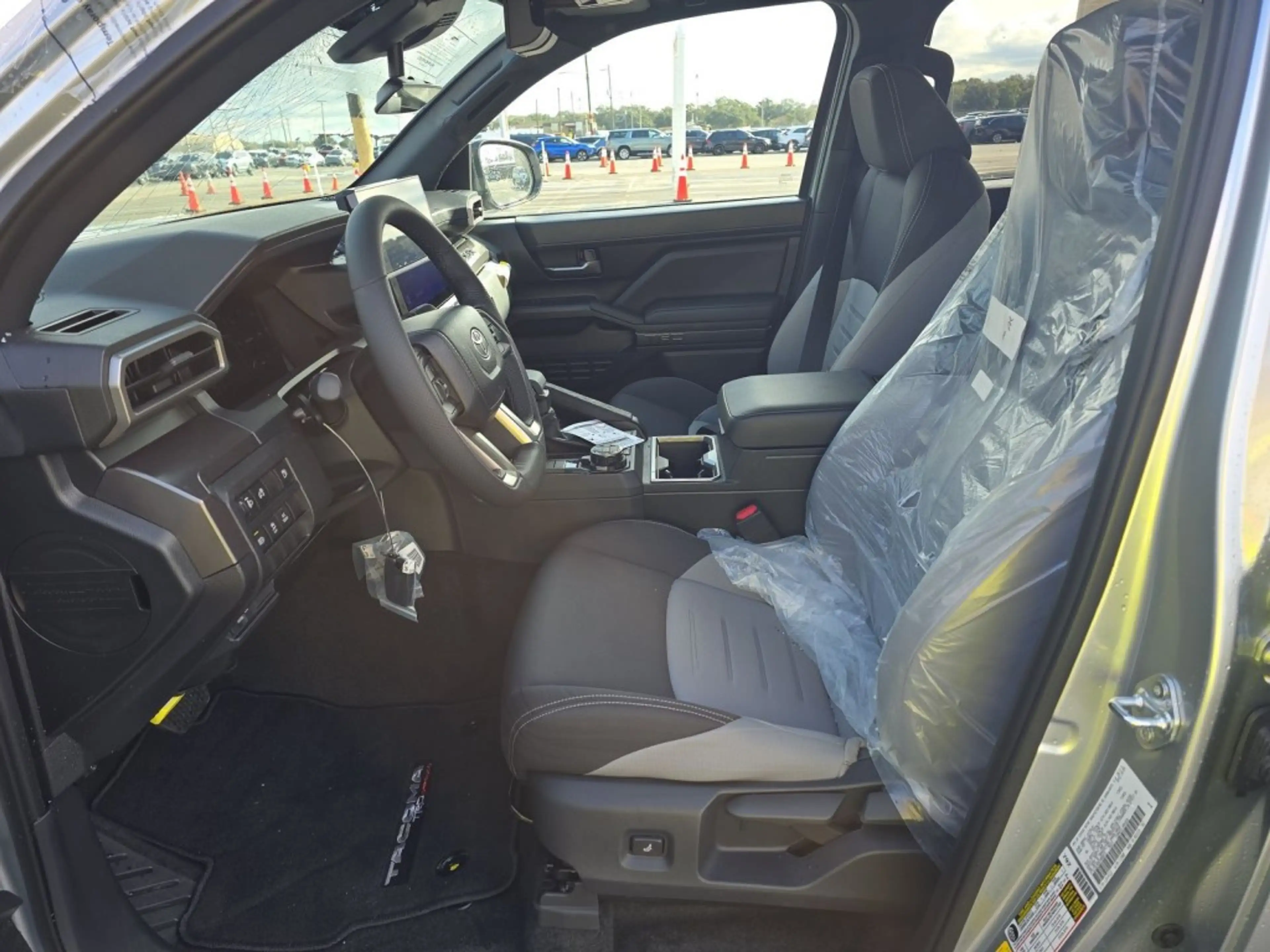 Toyota Tacoma TRD Off Road Hybrid 4x4 iForce Max — photo 4