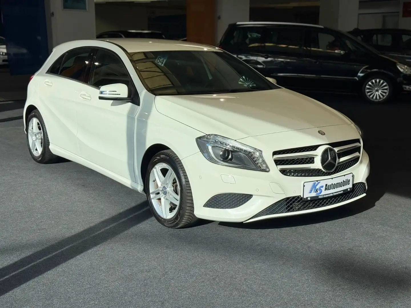 Mercedes-Benz A 180 CDI /BlueEfficiency*LED*NAVI*KAMERA*SITZH* Weiß - 1
