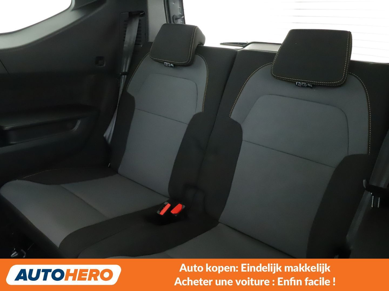 Dacia Jogger 1.6 Hybrid E-Tech Extreme — photo 15