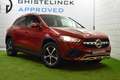 Mercedes-Benz GLA 180 GLA Rood - thumbnail 3