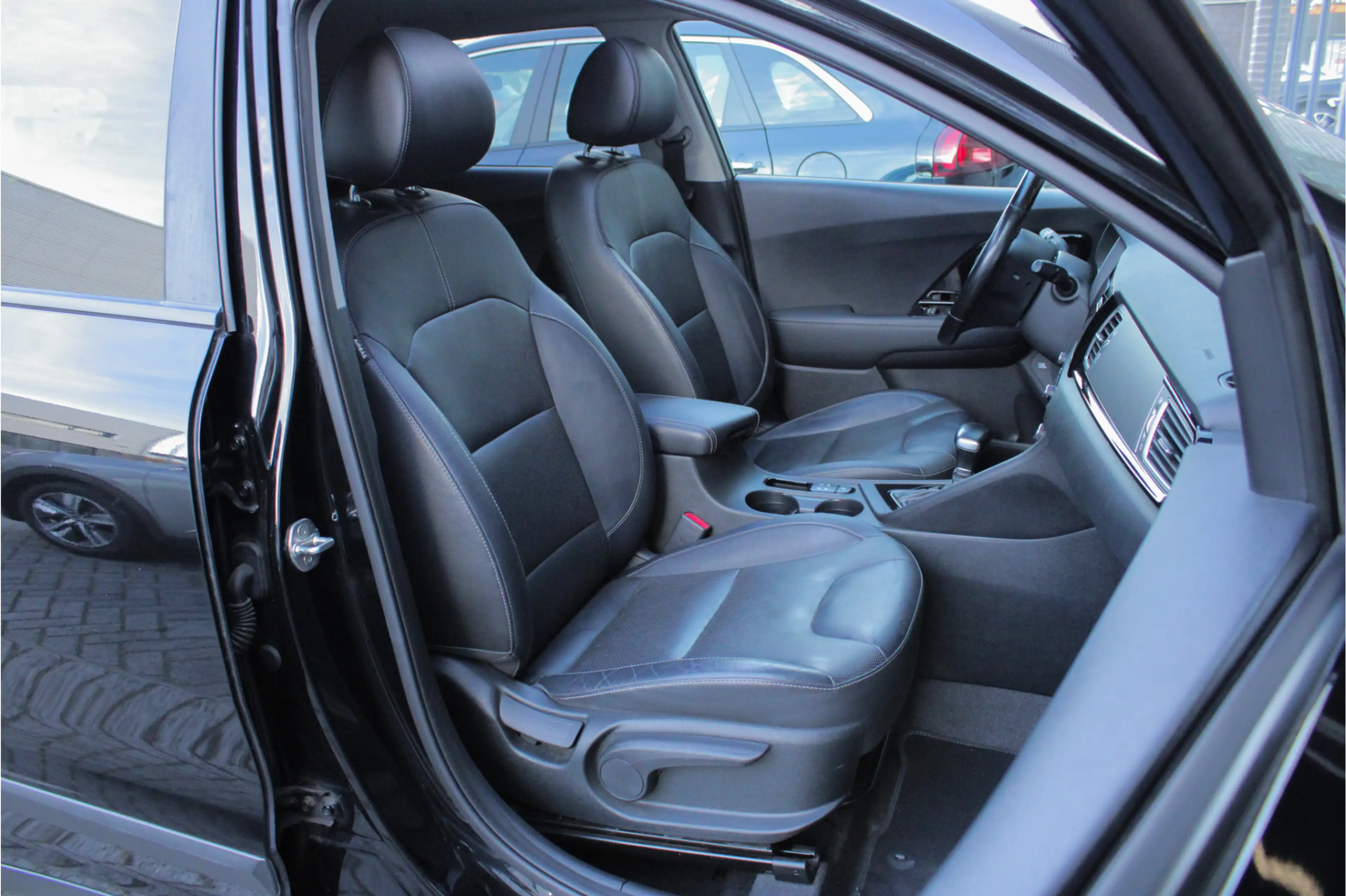 Kia Niro 1.6 GDi Hybrid ExecutiveLine |elek stoel|JBL|stuur — photo 9