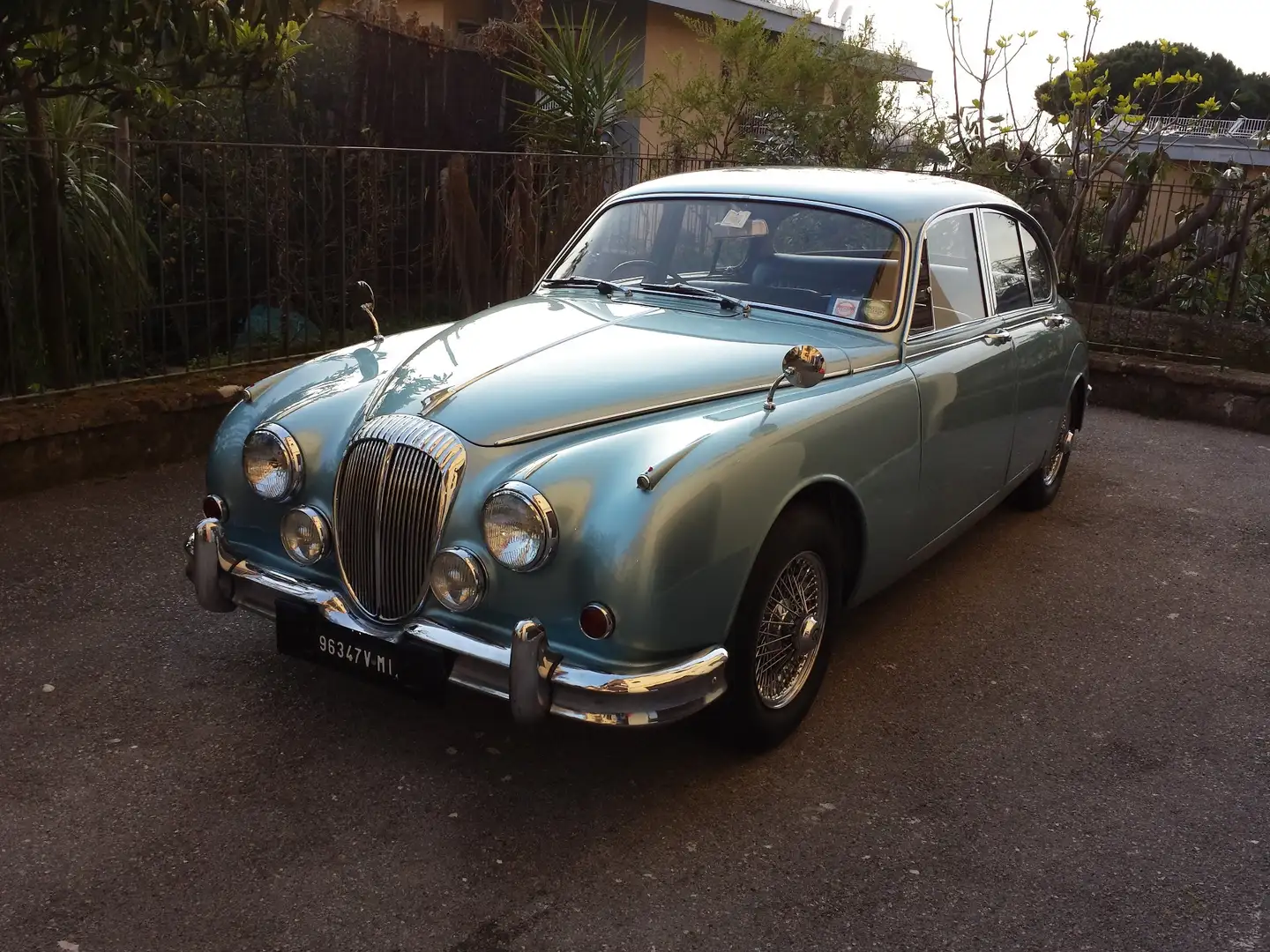 Daimler Daimler 2.5 v8 - 1