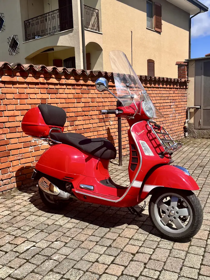 Piaggio GTS 250 - 1