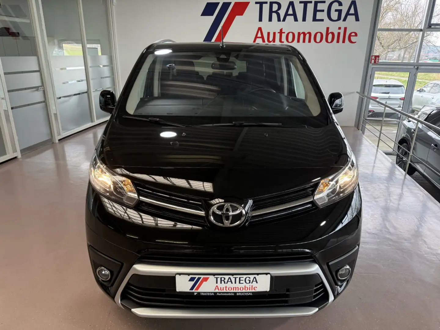 Toyota Proace 2,0 D-4D L1 Team Deutschland AHK Noir - 2