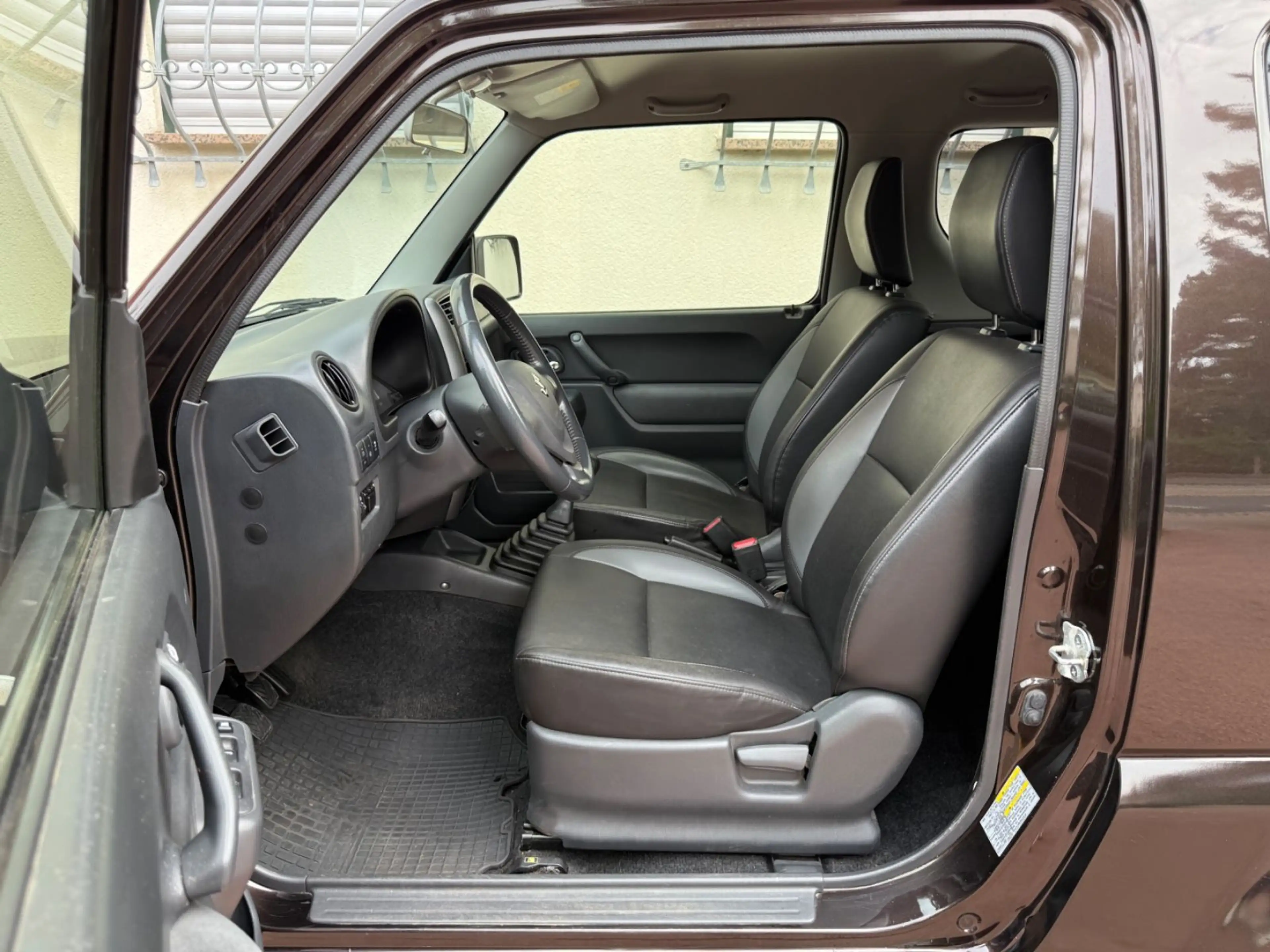 Suzuki Jimny 4x4 STYLE KLIMA LEDER AHK 1.Hd. SCHECKHEFT — photo 15