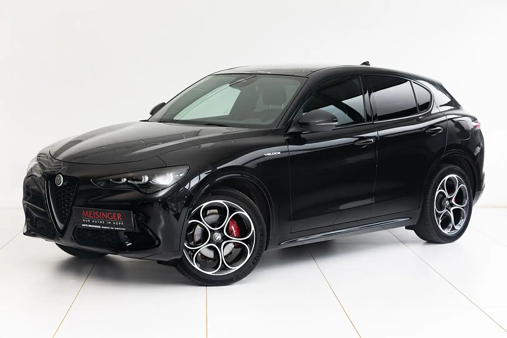 Alfa Romeo Stelvio Veloce 2,2 16V 210 AT8 Q4 Schwarz - 1