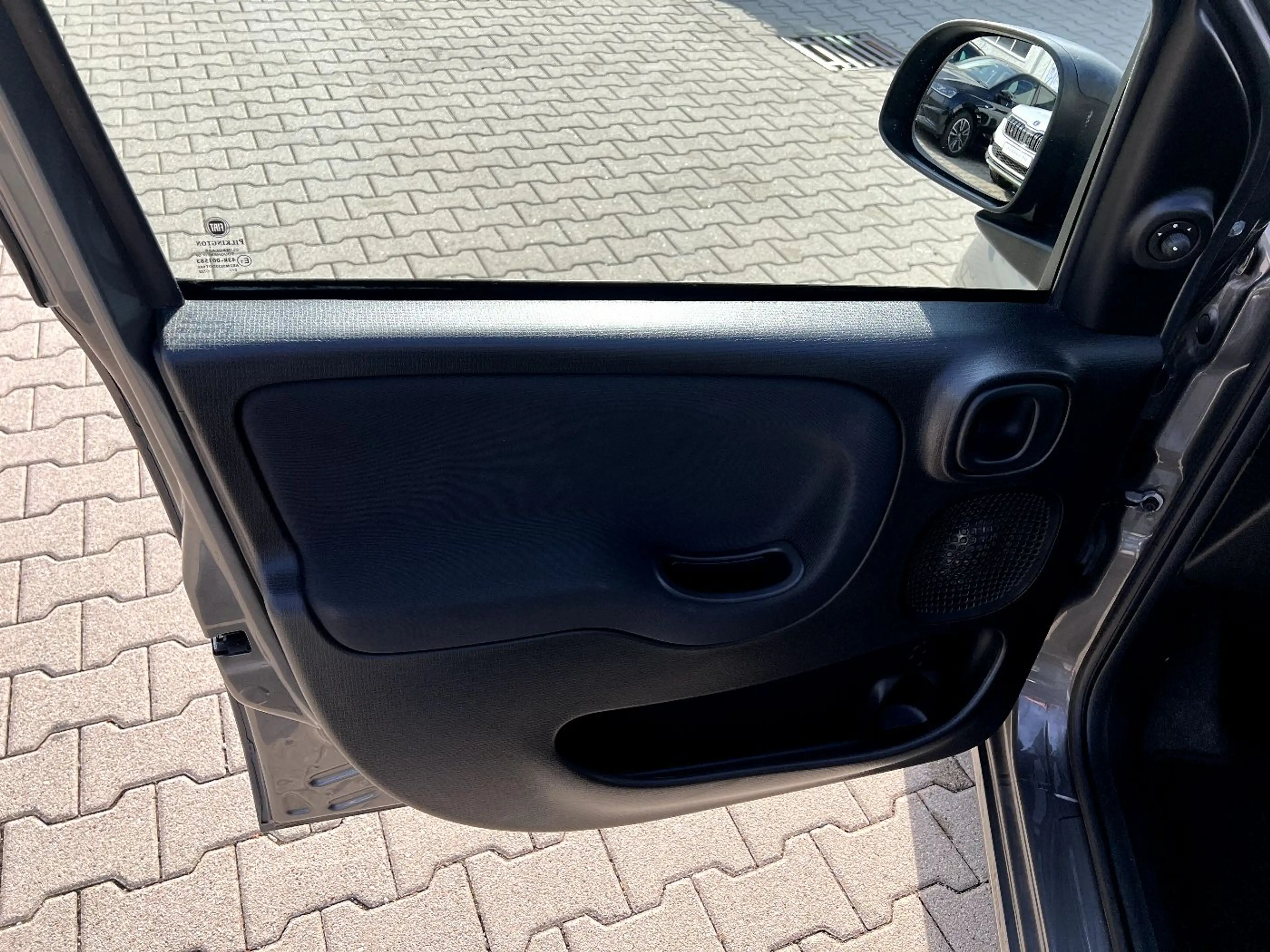 Fiat Panda 1.2 8V Easy *Klimaanlage PDC DAB ESP* — photo 10