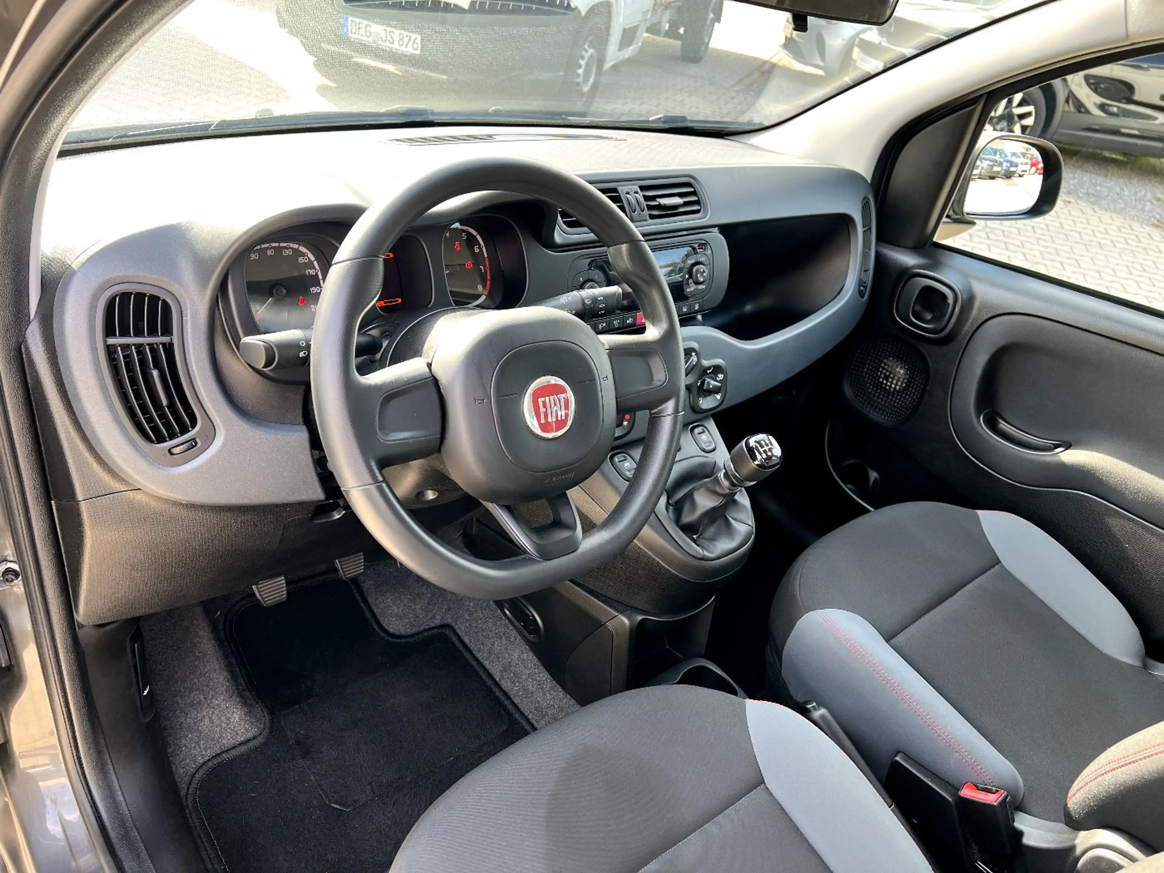 Fiat Panda 1.2 8V Easy *Klimaanlage PDC DAB ESP* — photo 8