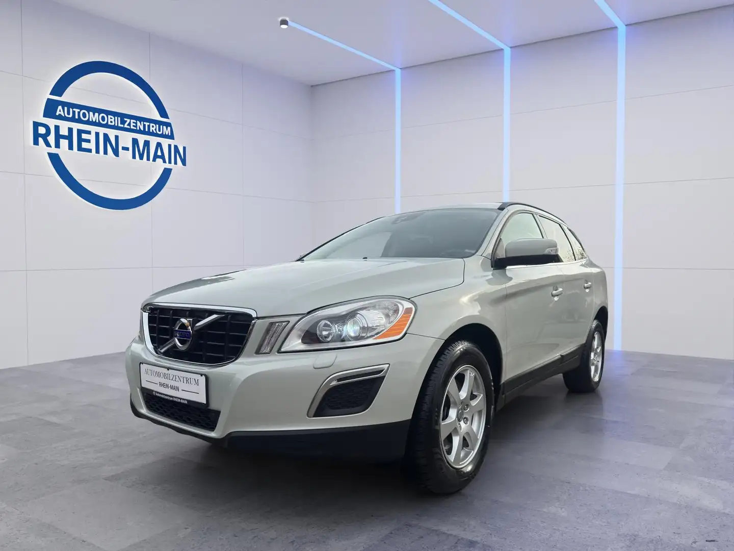 Volvo XC60 AWD Scheckheft TOP ZUSTAND! AHK Plateado - 1