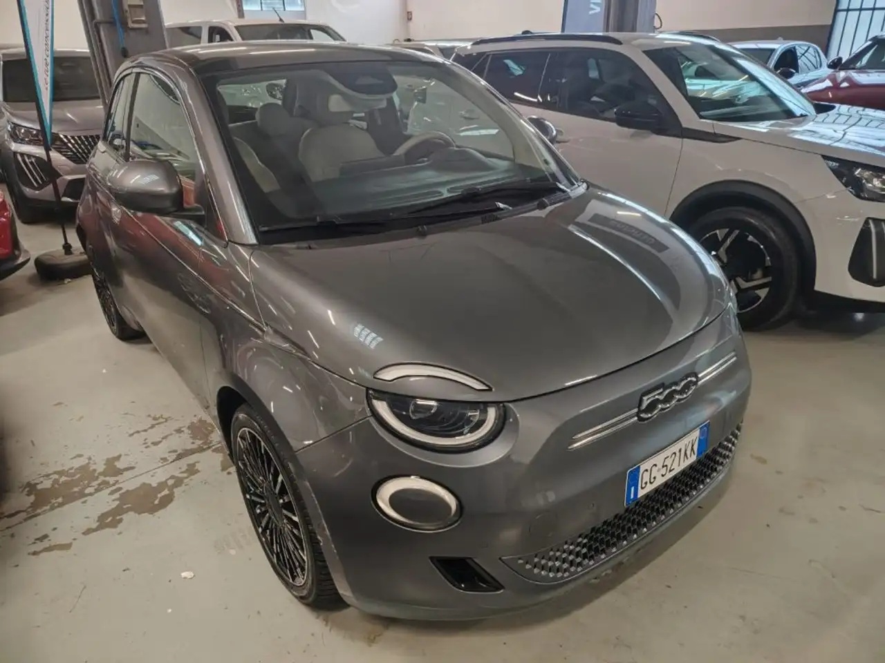 Fiat 500 E Berlina 42 kWh La Prima, миниатюра 5