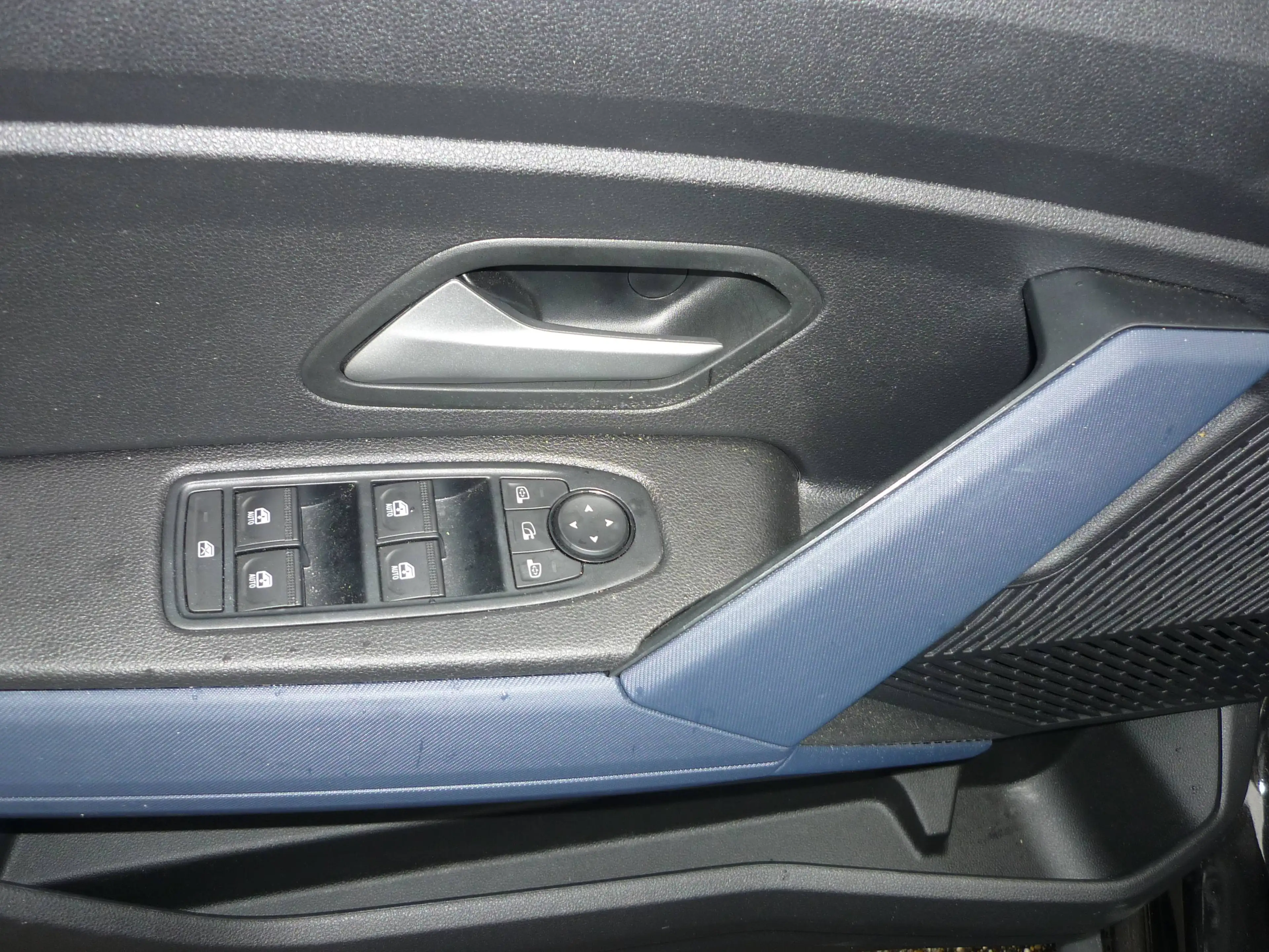 Dacia Duster Duster Journey Mild Hybrid TCE 130 ,4X4 , Navi, Sitzheizung, Kamera — photo 7