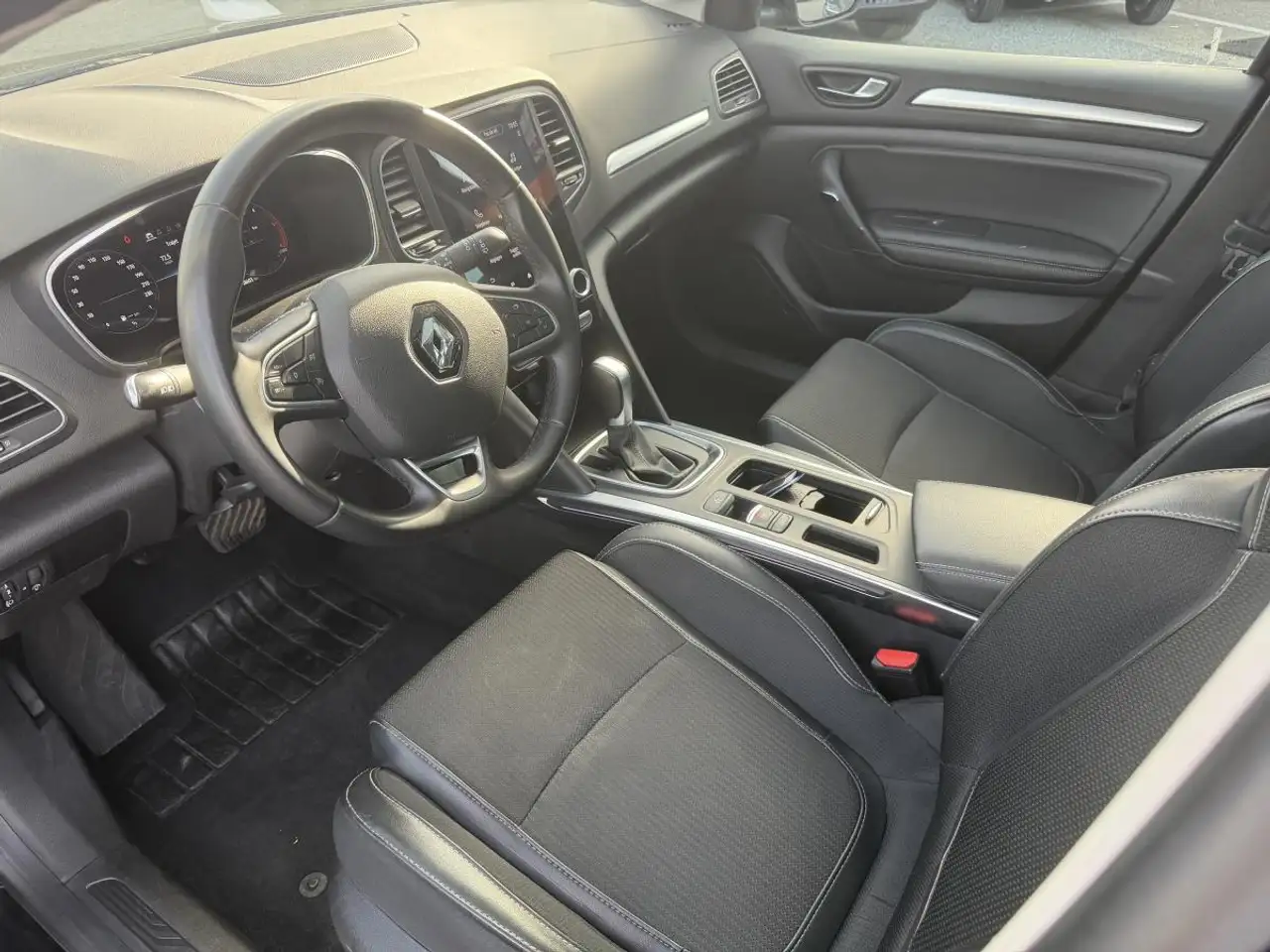 Renault Megane Berline — photo 8