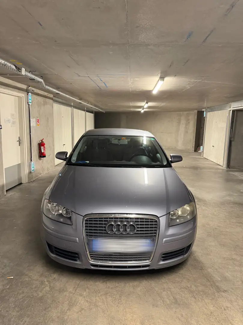 Audi A3 SportBack 1.6i Attraction - 1