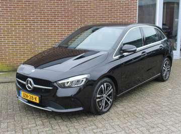 B200 163PK 7G-DCT Luxury Line