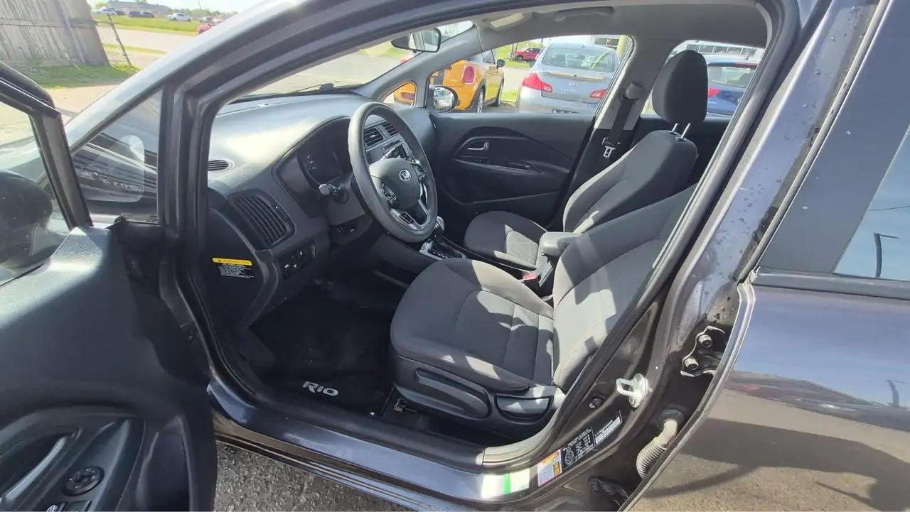 Kia Rio снимка Kia Rio