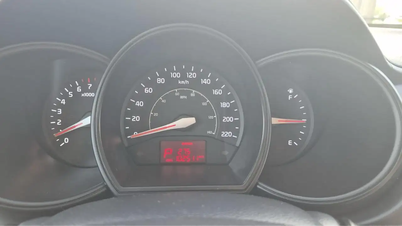 Kia Rio снимка Kia Rio