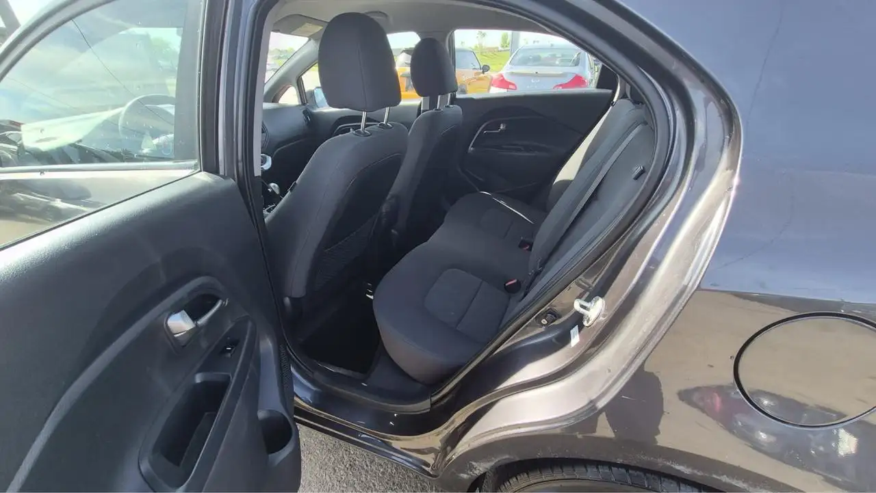 Kia Rio снимка Kia Rio