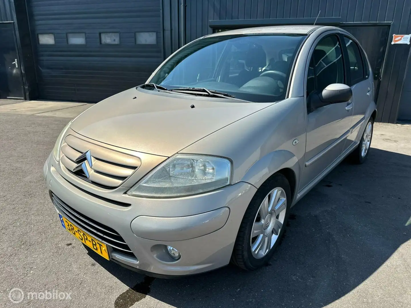 Citroen C3 1.6i-16V X-TR AUTOMAAT NETTE AUTO! Beige - 2