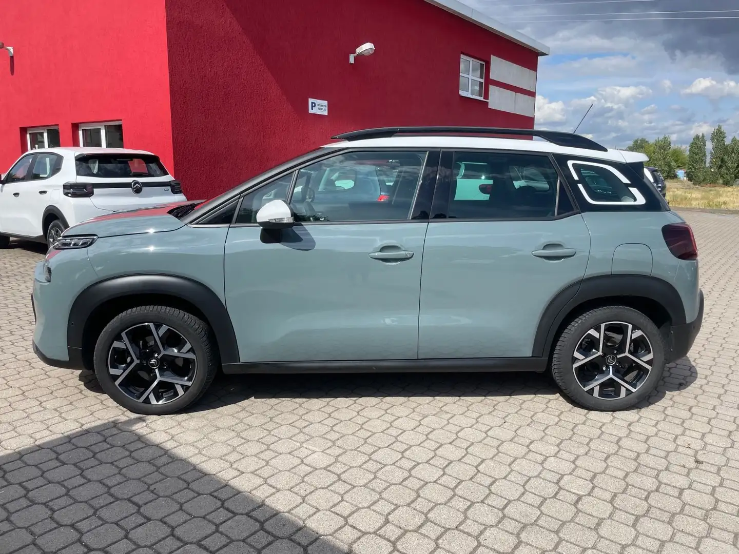 Citroen C3 Aircross Shine Pack*NAVI*PANO*DAB*LED*LEDER* Groen - 2