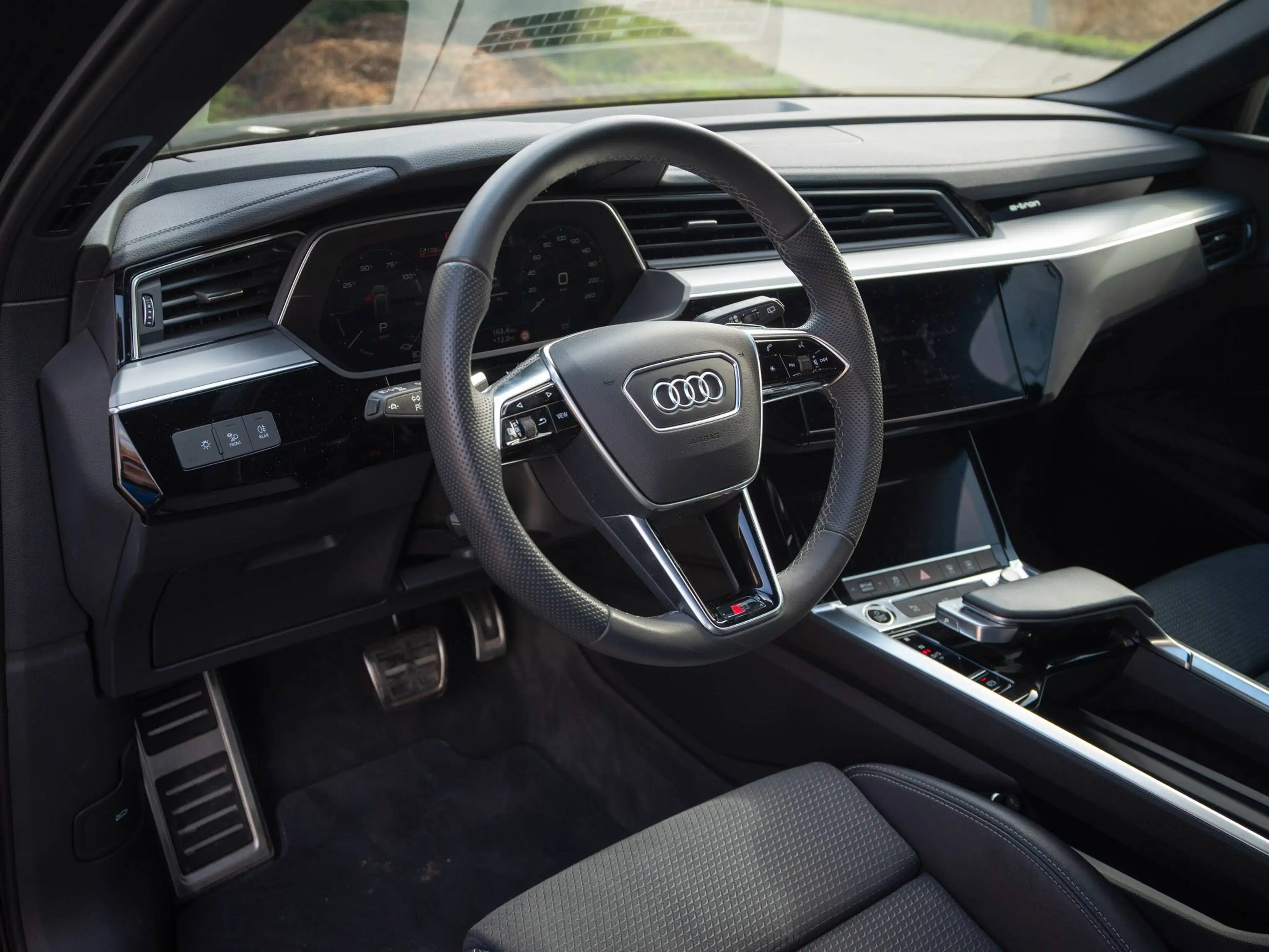 Audi Q8 e-tron 50 quattro S line | Pack Assistance Plus | Head-Up — photo 8