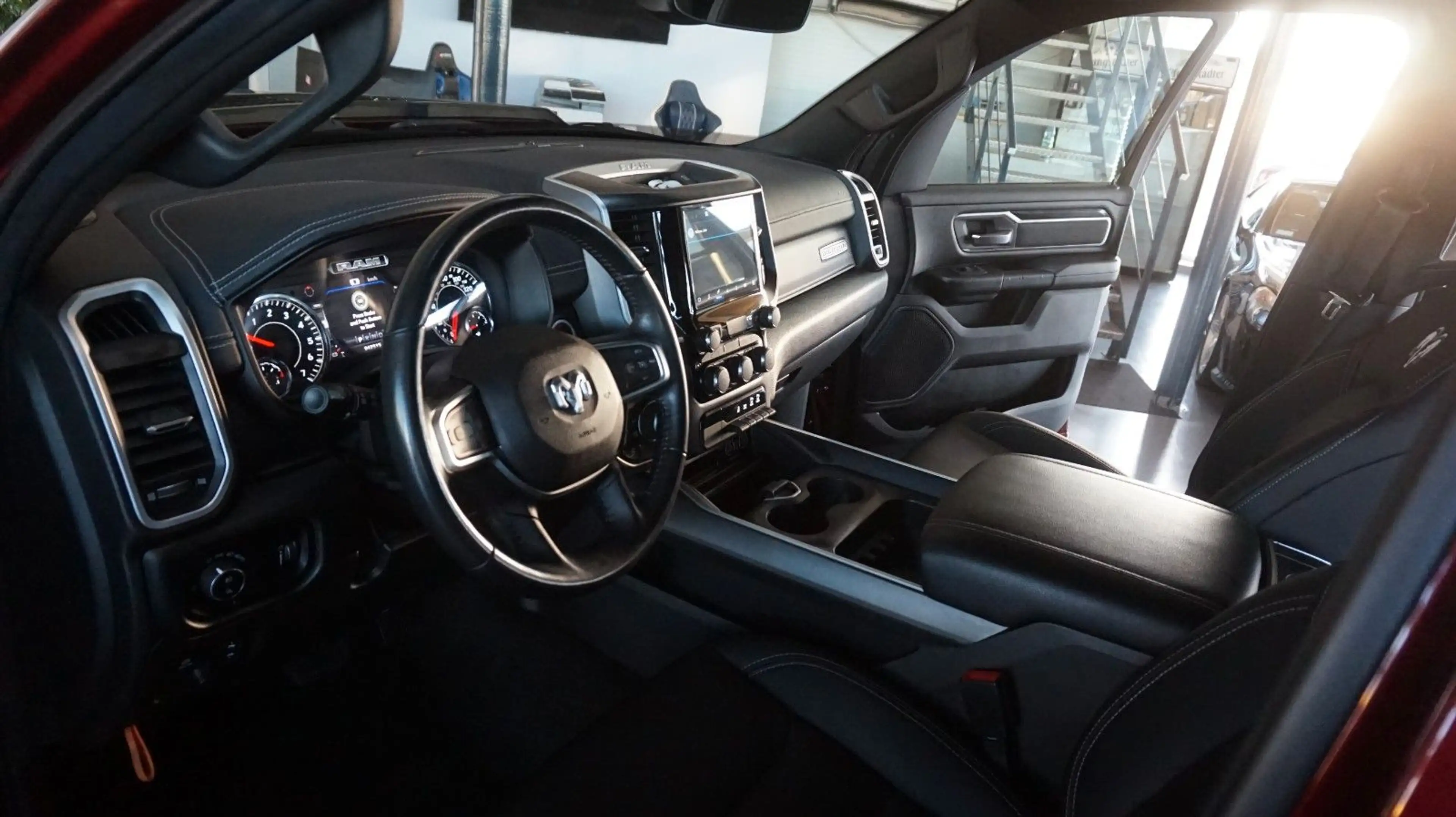 Dodge RAM 1500 HEMI V8eTorque*Crew-Cab*hoch-breit*AHK* — photo 9