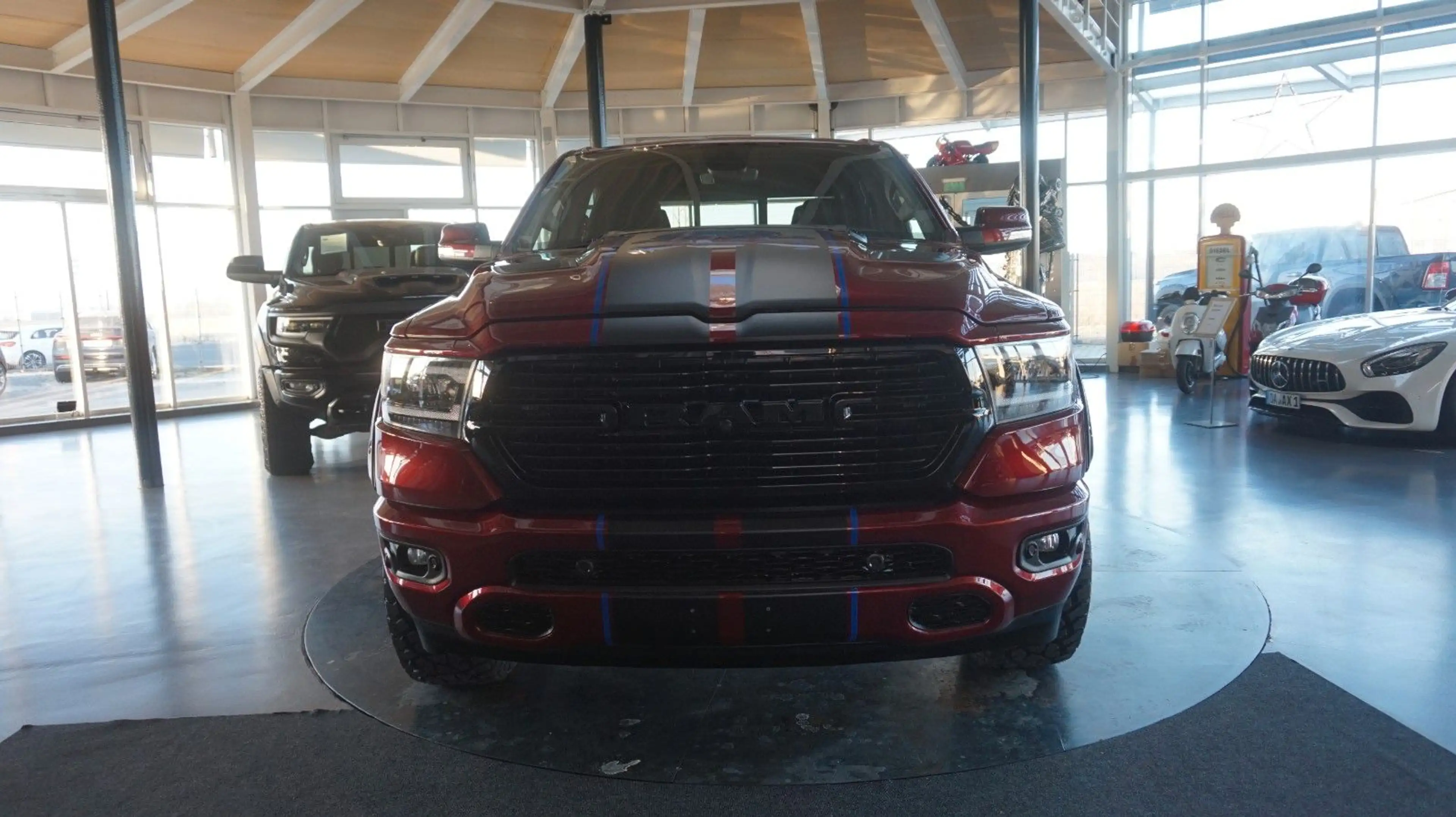 Dodge RAM 1500 HEMI V8eTorque*Crew-Cab*hoch-breit*AHK* — photo 2