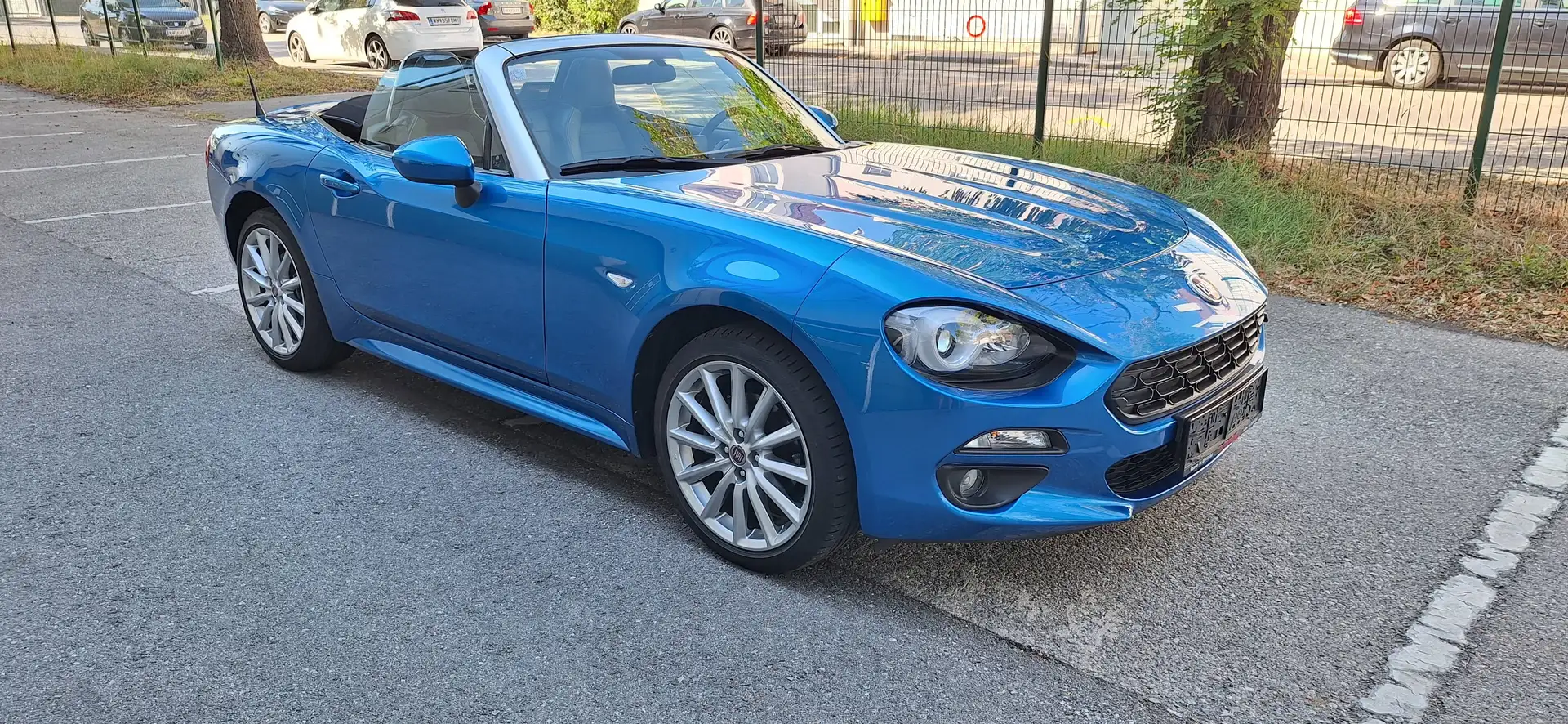 Fiat 124 Spider 124 Spider Lusso 1,4 Turbo Multi Air Lusso - HERBSTPREIS gültig bis Ende Oktober ! Blau - 2