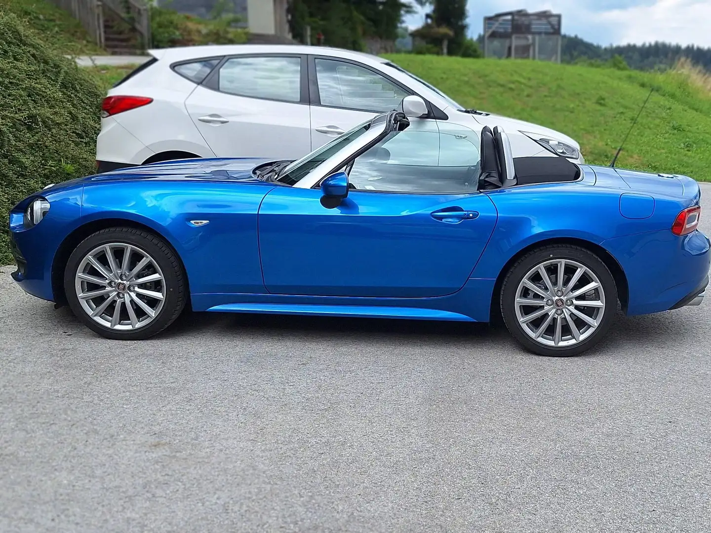 Fiat 124 Spider 124 Spider Lusso 1,4 Turbo Multi Air Lusso - HERBSTPREIS gültig bis Ende Oktober ! Blau - 1
