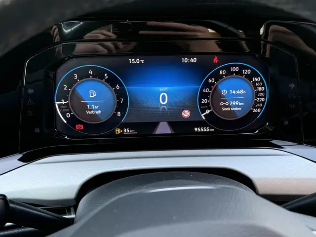 Volkswagen Golf view 12