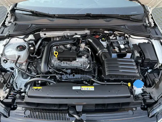 Volkswagen Golf view 30